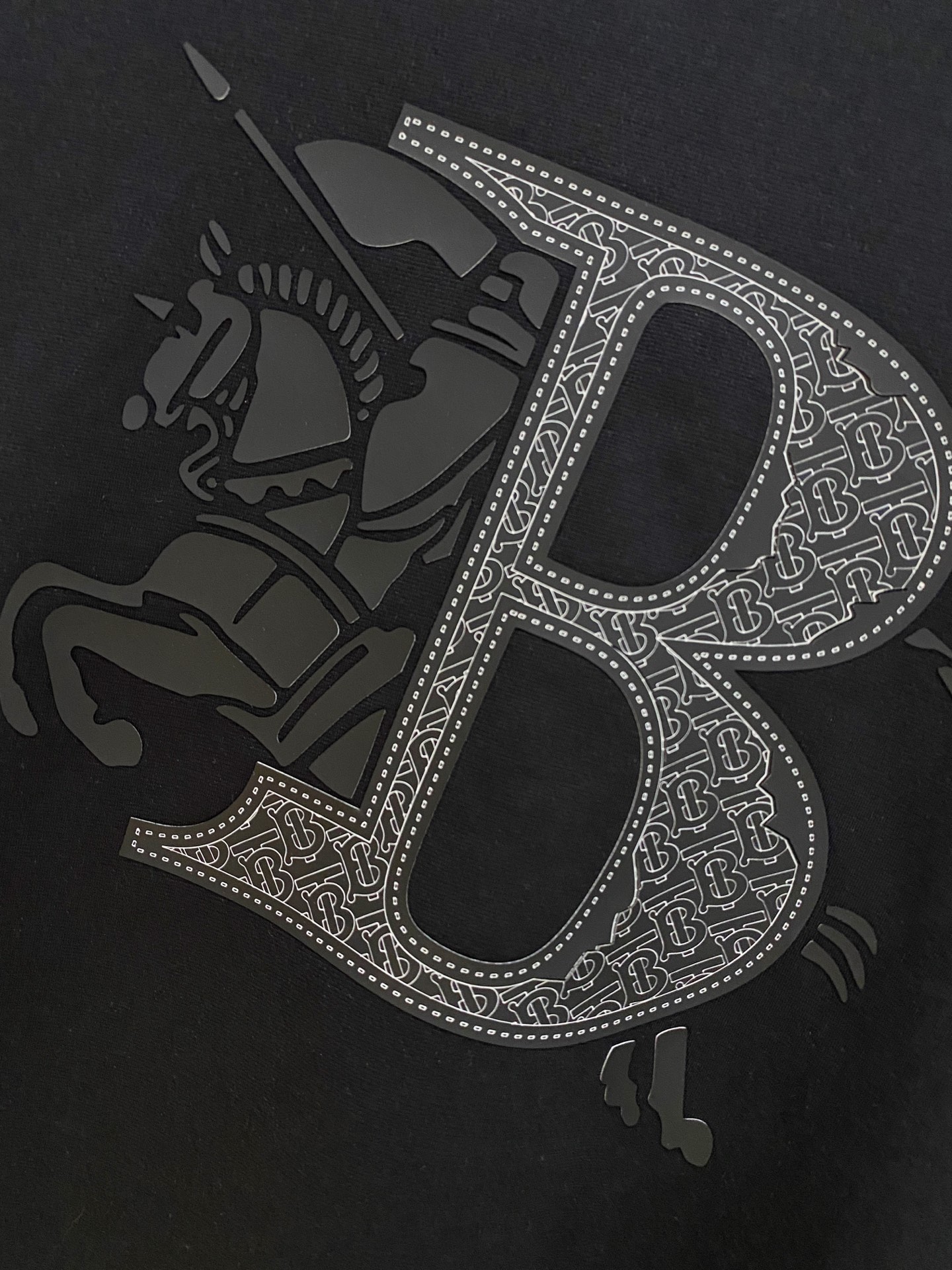 Burberry Classic Logo Print Short Sleeve T-Shirt - Premium Cotton Fabric 6 i1745597160401 5517 0 3