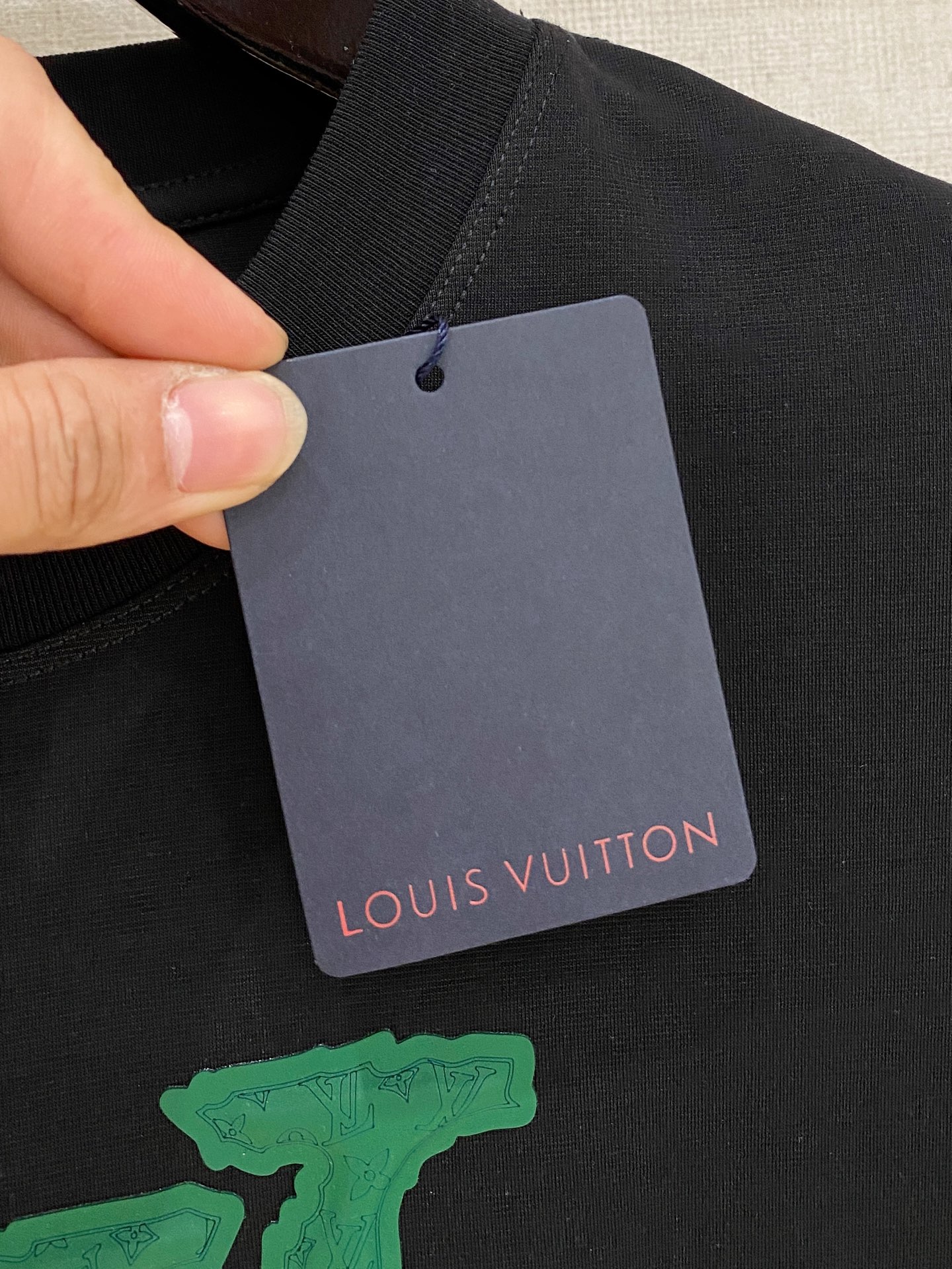 Louis Vuitton Classic Logo Cotton T-Shirt - Comfortable & Stylish 4 i1745597176848 2854 0 5