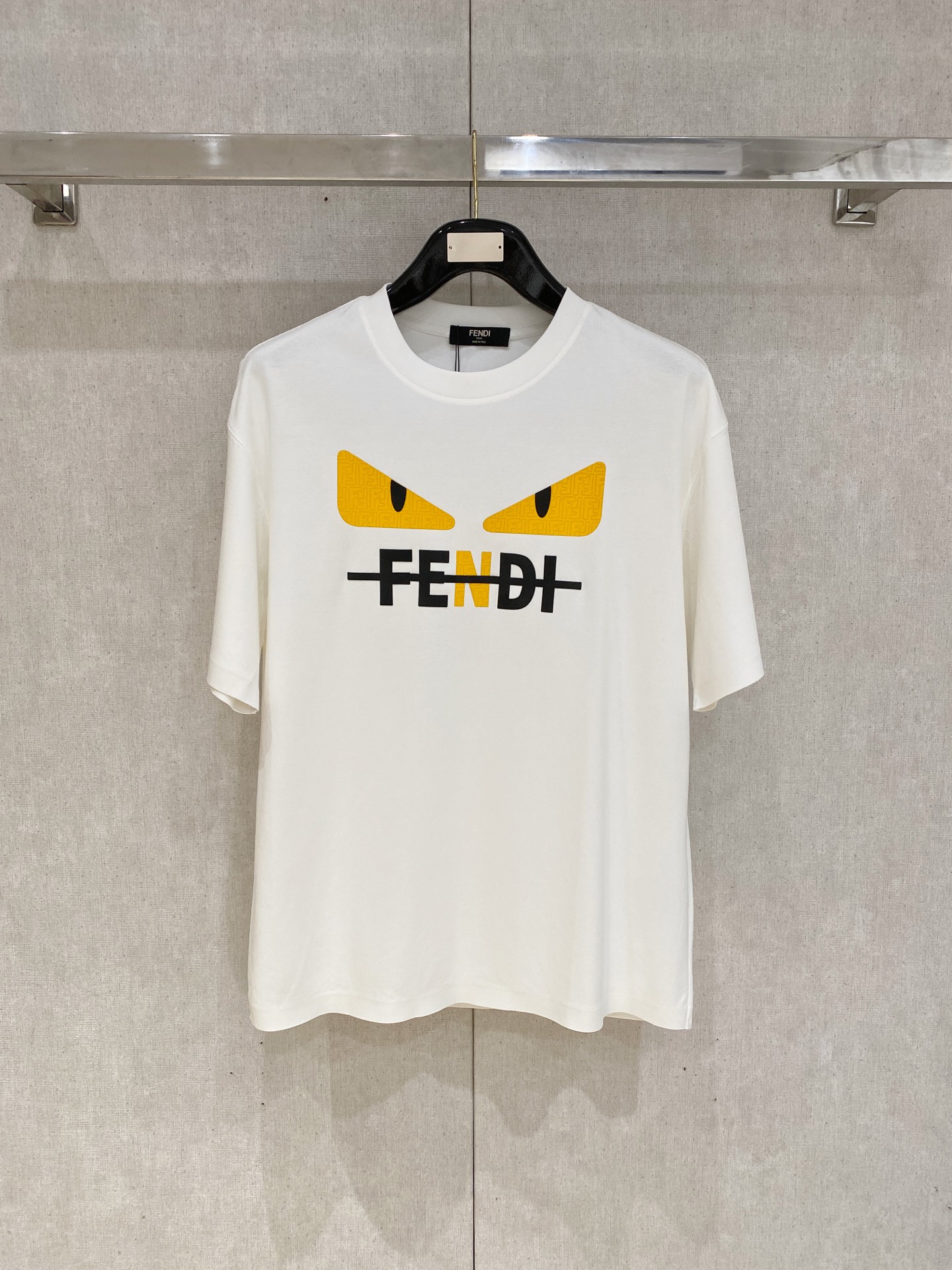 Fendi Classic Logo Cotton Short Sleeve T-Shirt - Stylish & Comfortable 2 i1745597236142 6082 0 0