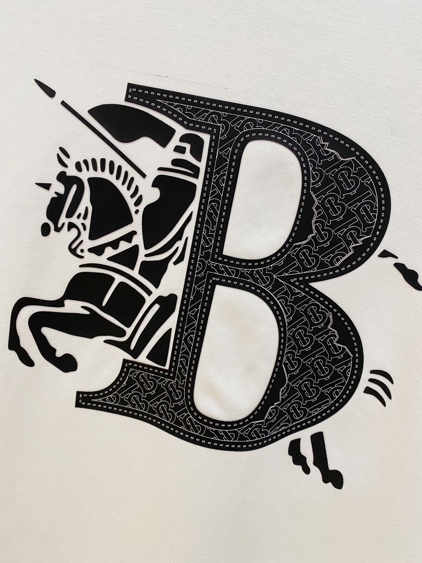 Burberry Classic Logo Print Cotton Short Sleeve T-Shirt - Stylish & Comfortable 6 i1745597256899 4625 0 3