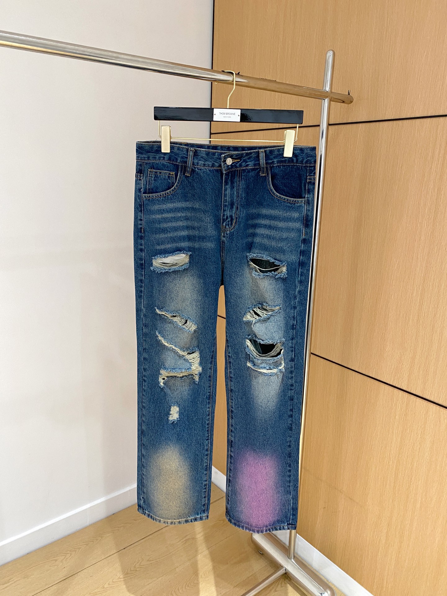 NO:153268,Givenchy 2025ss four-season jeans, custom-made full set of hardware, brand new brand design craftsmanship, fine workmanship, perfect details, high-version code 29-38 (no 35 or 37), givennchy, jeans, alexander wang19860909纪梵希2025ss四季款牛仔裤,定制全套五金,全新品牌设计工艺,做工精细,细节完美,高版本码数29-38（无35无37）,,givenchy,jeans,alexander wang,Men's clothing