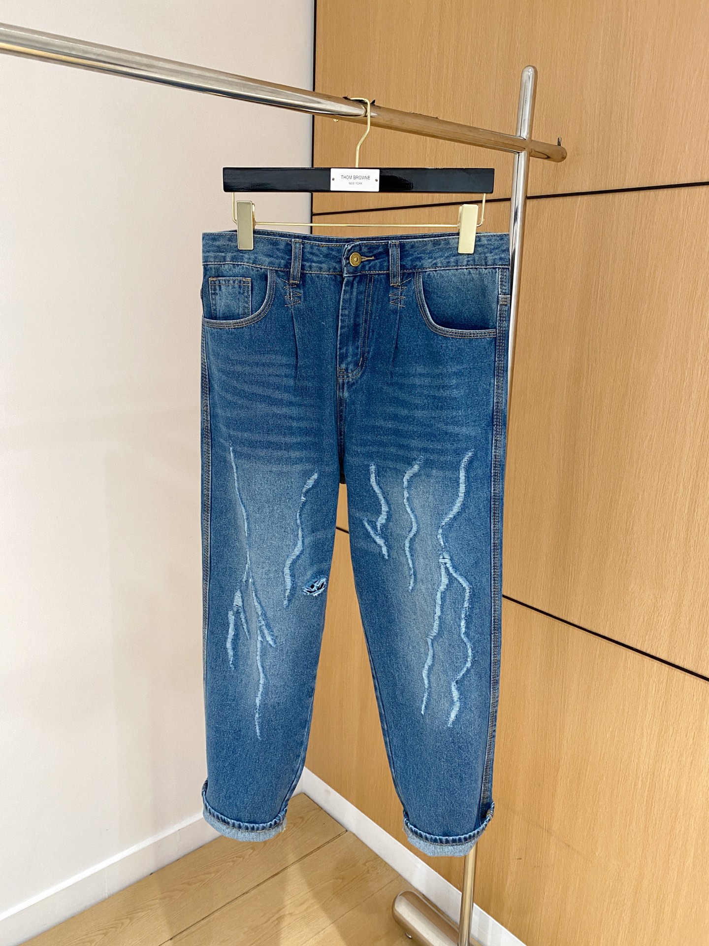 NO:153285,Burberry 2025ss four-season jeans, custom-made full set of hardware, brand new brand design craftsmanship, fine workmanship, perfect details, high-version code 29-38 (no 35 or 37), burberry, jeans, alexander wang19860909巴宝莉2025ss四季款牛仔裤,定制全套五金,全新品牌设计工艺,做工精细,细节完美,高版本码数29-38（无35无37）,,burberry,jeans,alexander wang,Men's clothing