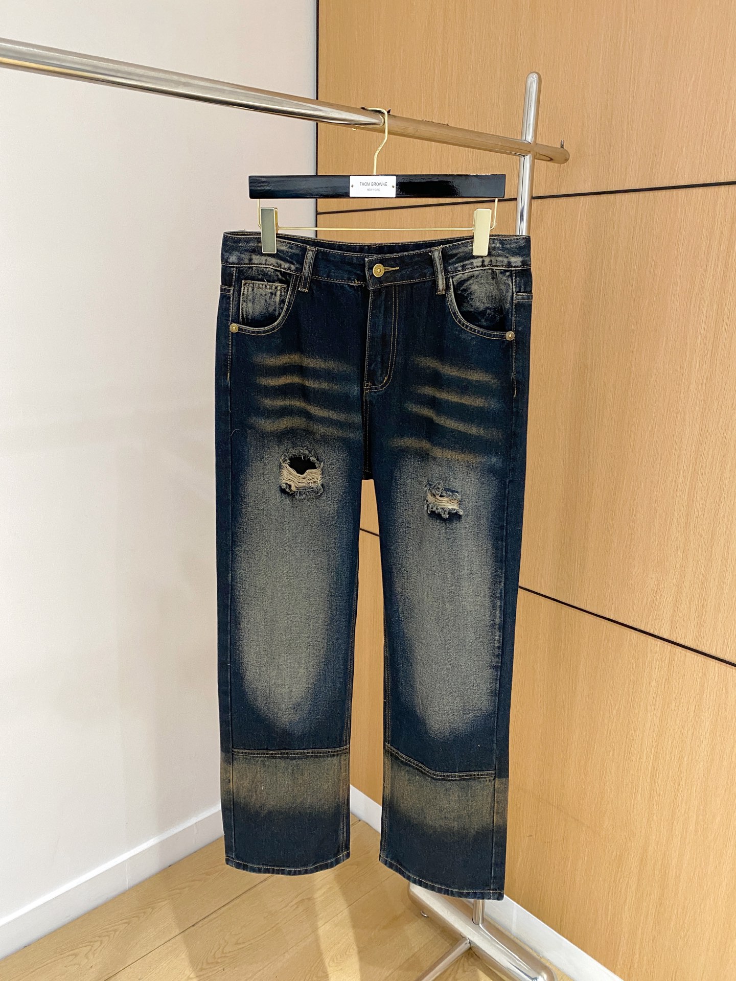 NO:153256,Burberry 2025ss four-season jeans, custom-made full set of hardware, brand new brand design craftsmanship, fine workmanship, perfect details, high-version code 29-38 (no 35 or 37), burberry, jeans, alexander wang19860909巴宝莉2025ss四季款牛仔裤,定制全套五金,全新品牌设计工艺,做工精细,细节完美,高版本码数29-38（无35无37）,,burberry,jeans,alexander wang,Men's clothing
