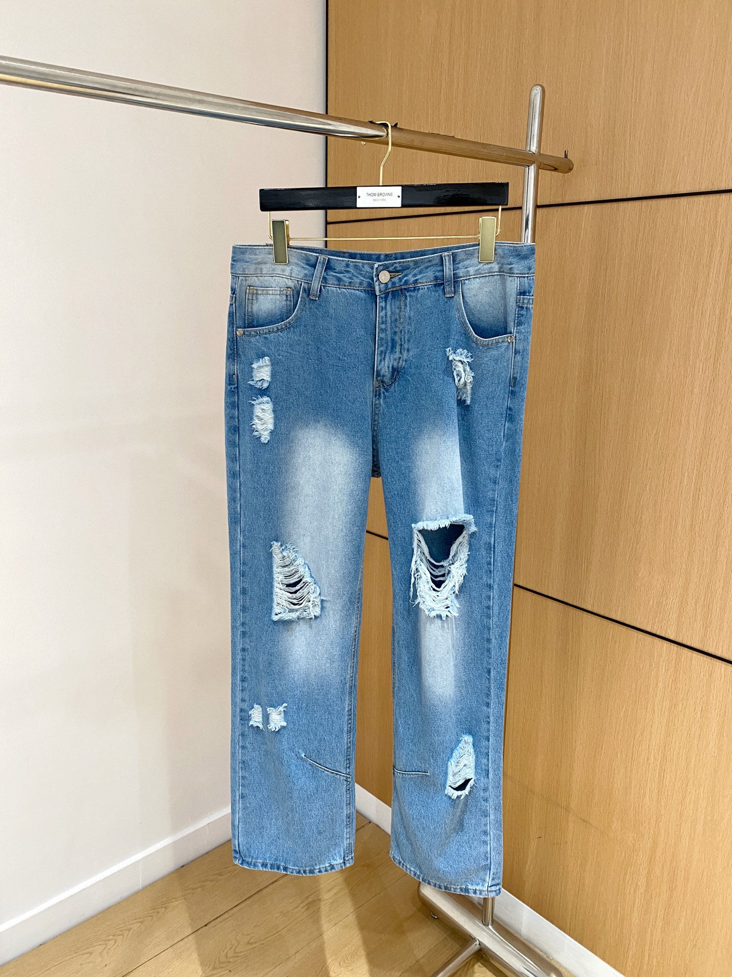 NO:153259,Luo Yiwei 2025ss four-season jeans, custom-made full set of hardware, brand new brand design craftsmanship, fine workmanship, perfect details, high-version code 29-38 (no 35 or 37), loewe, jeans, alexander wang19860909罗意威2025ss四季款牛仔裤,定制全套五金,全新品牌设计工艺,做工精细,细节完美,高版本码数29-38（无35无37）,,loewe,jeans,alexander wang,Men's clothing