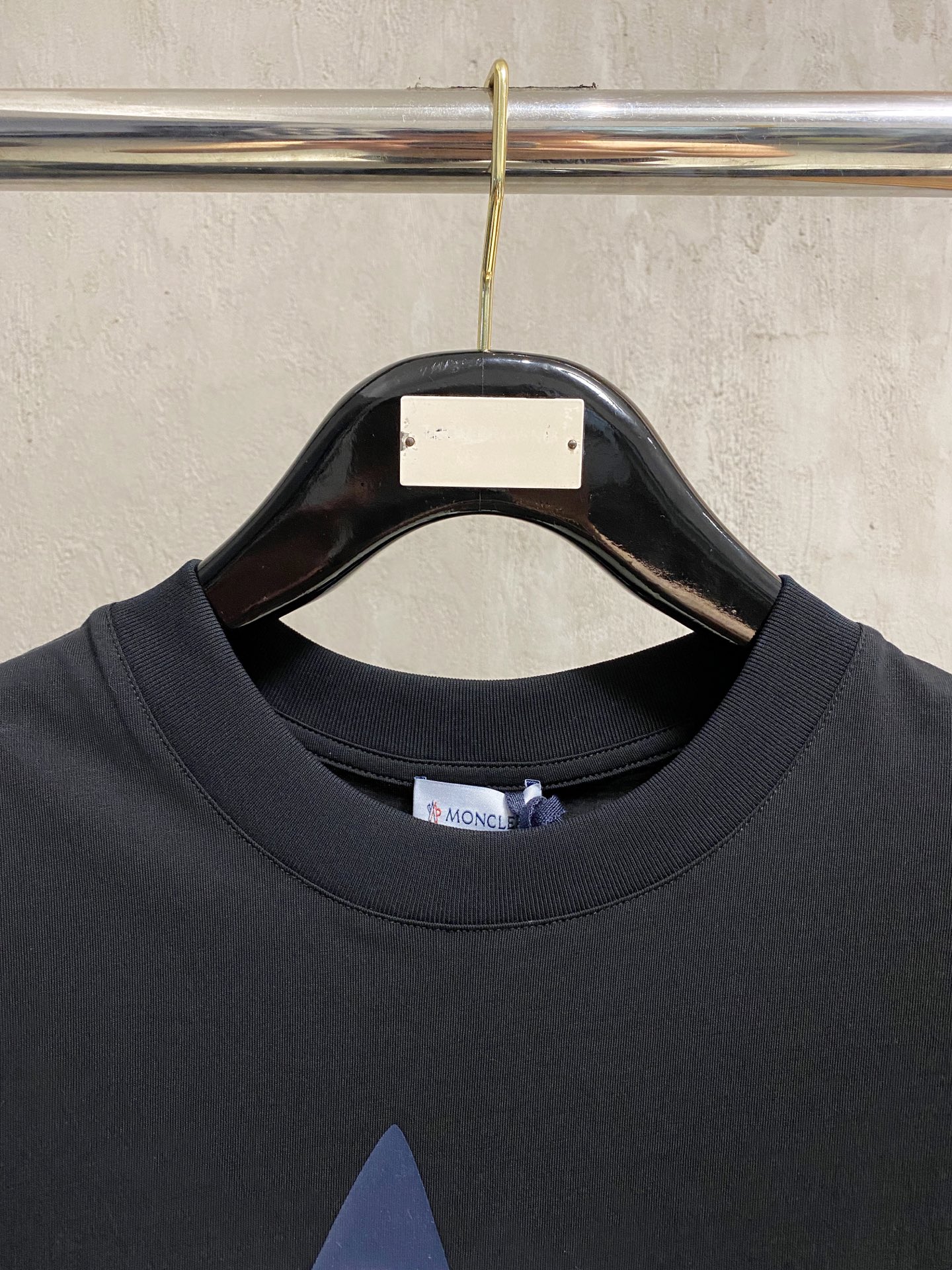 Moncler Short Sleeve T-Shirt for Men & Women - Classic & Fashionable 3 i1746197235321 1577 0 1