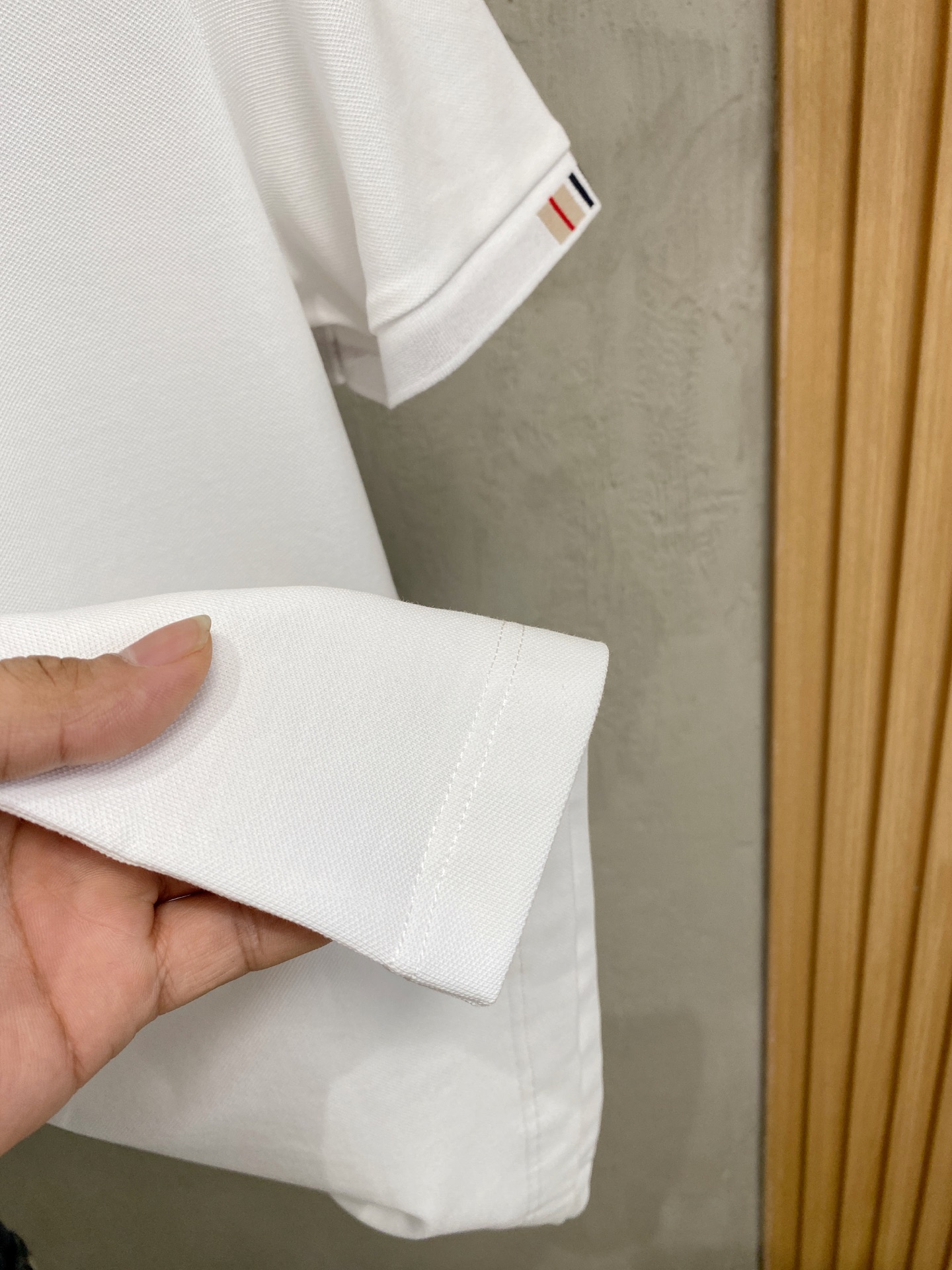 P巴宝莉25SS新款春夏短袖翻领T恤Polo，最高版本客供定制高端朱地面料简单时尚款，拼色螺纹超级好看！