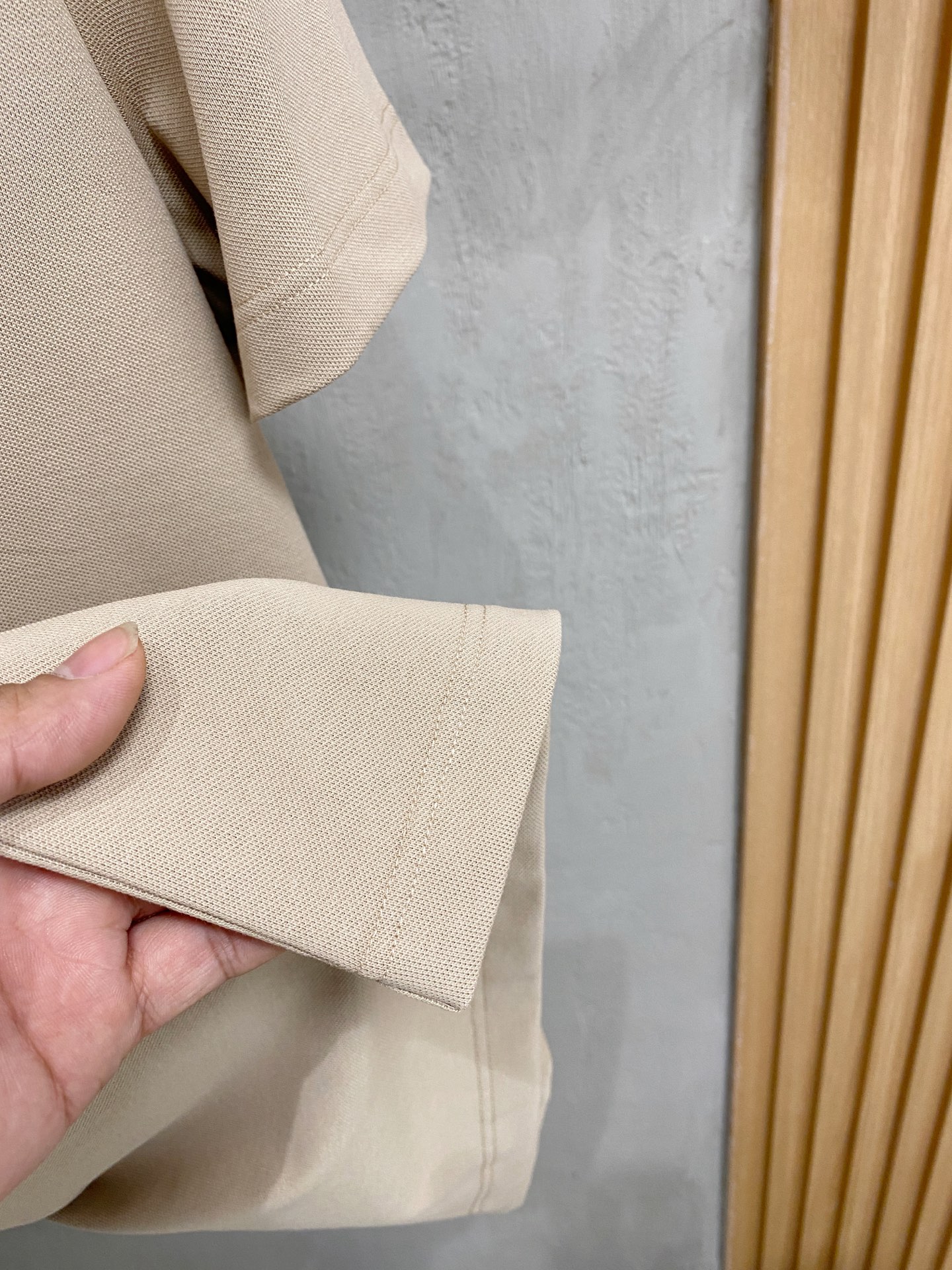 P巴宝莉25SS新款春夏短袖翻领T恤Polo，最高版本客供定制高端朱地面料简单时尚款，拼色螺纹超级好看！