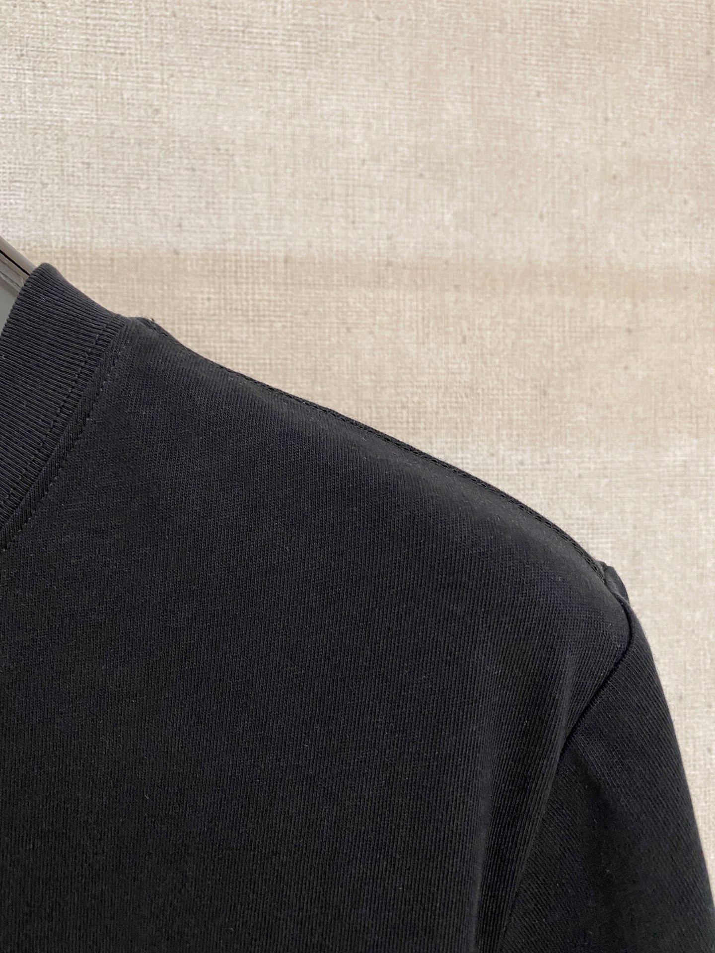 🌾退换# 巴黎世*BALENCIAGA 春夏新款首发专柜最新款短袖圆领T恤 手绘高端订制 设计前卫时尚！