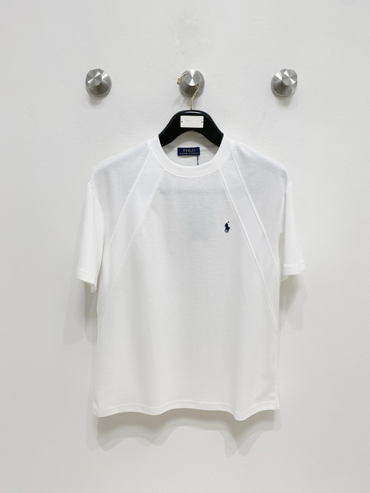 NO:496779,Paul spring and summer new simple and versatile top imported private goods knitted round neck short sleeves, high-end heavy-industrial jacquard short sleeve sweater, the counter style is fashionable and luxurious, the quality is unquestionable, the upper body effect is excellent, the same style on the luxury official website, the counter size M-xxxl,,T-shirt,alexander wang19860909保罗春夏新款简约百搭顶级进口私货针织圆领短袖,高端重工提花短袖针织衫,专柜款时尚不失奢华 品质毋庸置疑 上身效果超赞,奢华官网同款 专柜尺码M-xxxl,,T-shirt,alexander wang,Men's clothing