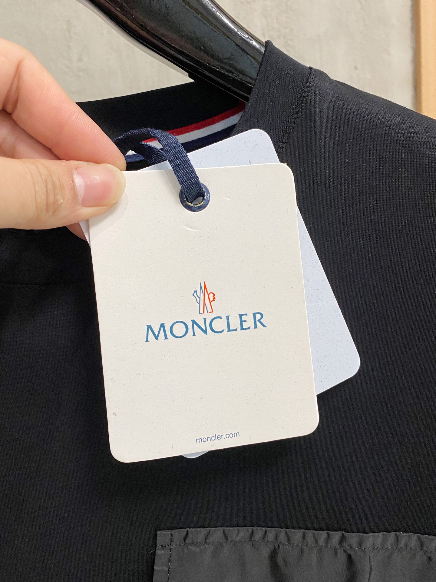 Moncler Short Sleeve T-Shirt: Classic & Stylish Unisex Design 4 i1746288305022 4671 0 4