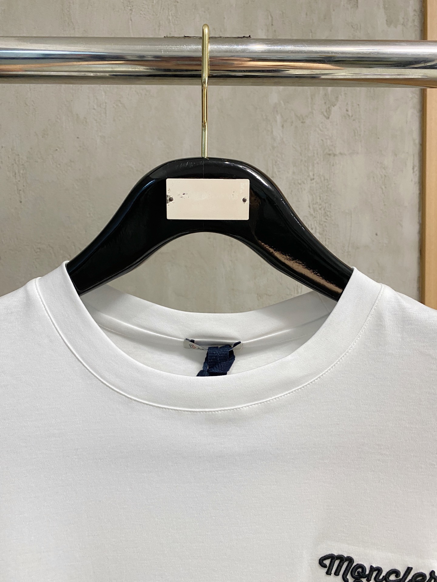 Moncler Short Sleeve T-Shirt Classic Logo Design - Unisex Style 3 i1746288369899 7549 0 1