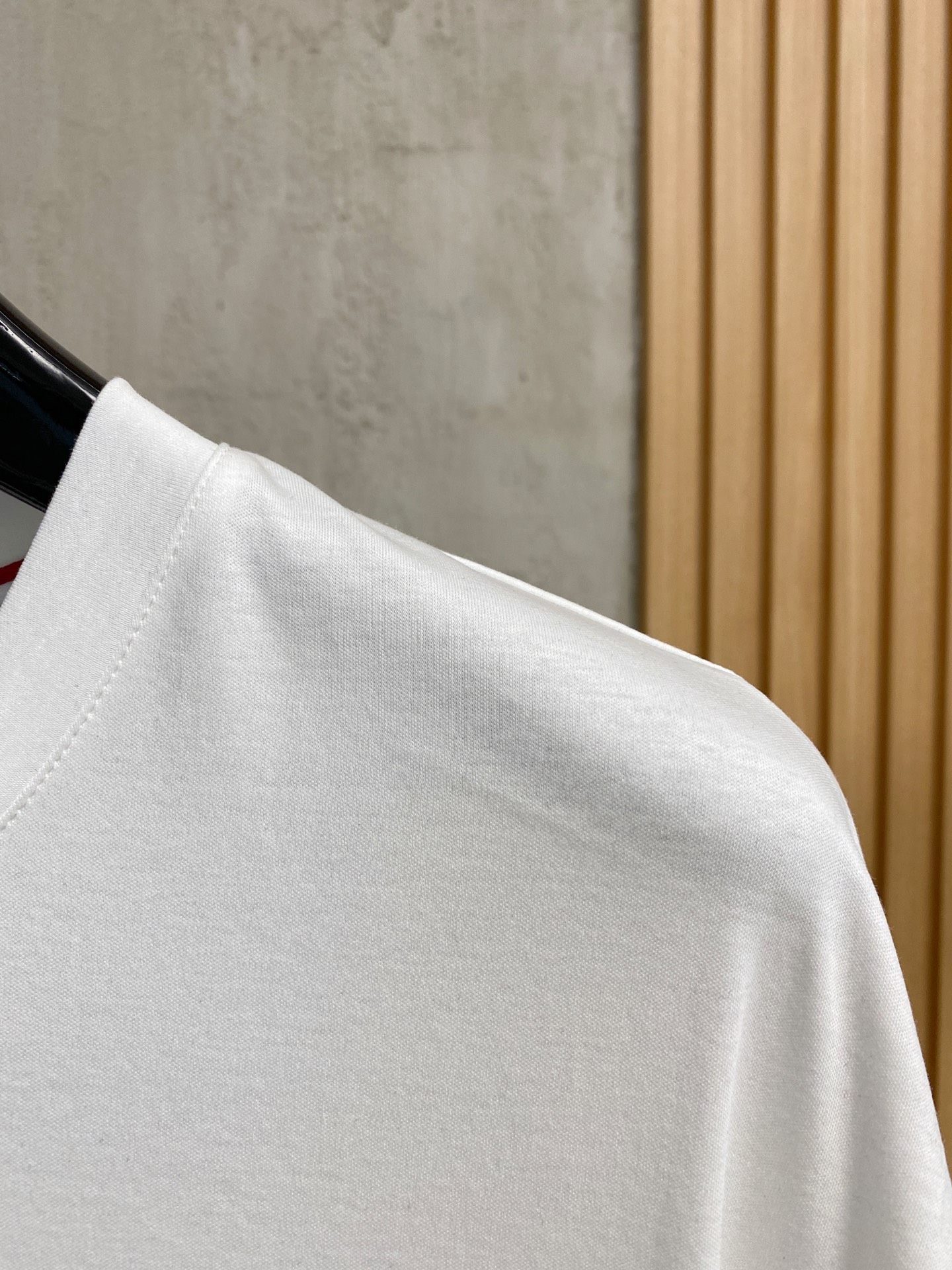 Moncler Short Sleeve T-Shirt: Classic & Fashionable, Unisex Design 5 i1746288379929 8243 0 2