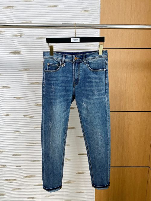 Prada 25SS Men's Slim Fit Stretch Denim Jeans - Stylish & Comfortable 1 Prada 25SS Men's Slim Fit Stretch Denim Jeans - Stylish & Comfortable