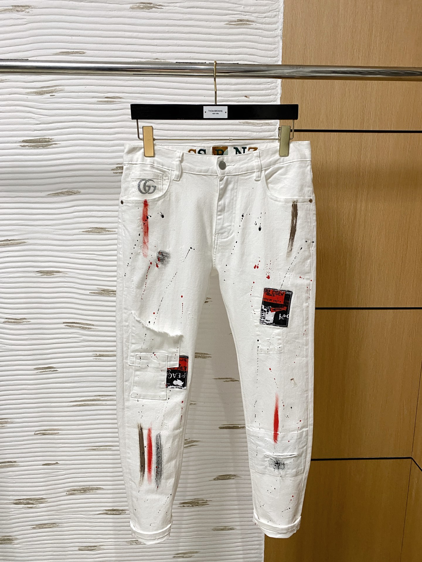 NO:504840,Gucci [New Product] is available for high-end exclusive sale. The 25SS four-season super-burning street-explosion series is the most exclusive and grandly launched. Original custom high-end quality fabric, customized hardware style slim-fitting tailoring, fabric with elasticity, micro-elastic upper body comfort, a must-have item!  Counter size 29-38 (no 35 no 37), gucci, jeans, alexander wang19860909古驰【新品】高端独家发售 25SS四季款超燃炸街系列之最牛仔裤 独家隆重推出 原版定制高端品质面料 定制五金版型修身剪裁 面料带弹力 微弹上身舒适度超高 必爆单品！专柜尺码29-38（无35无37）,,gucci,jeans,alexander wang,Men's clothing