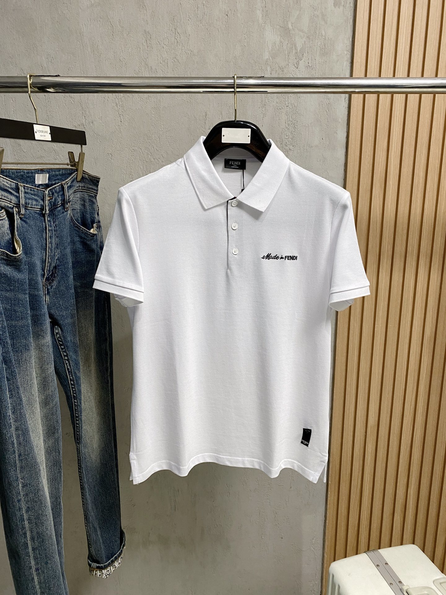 芬迪 2025ss夏季新款字母logo男士翻领Polo衫!经典商务男款,高端男装的天花板级别的商务男款