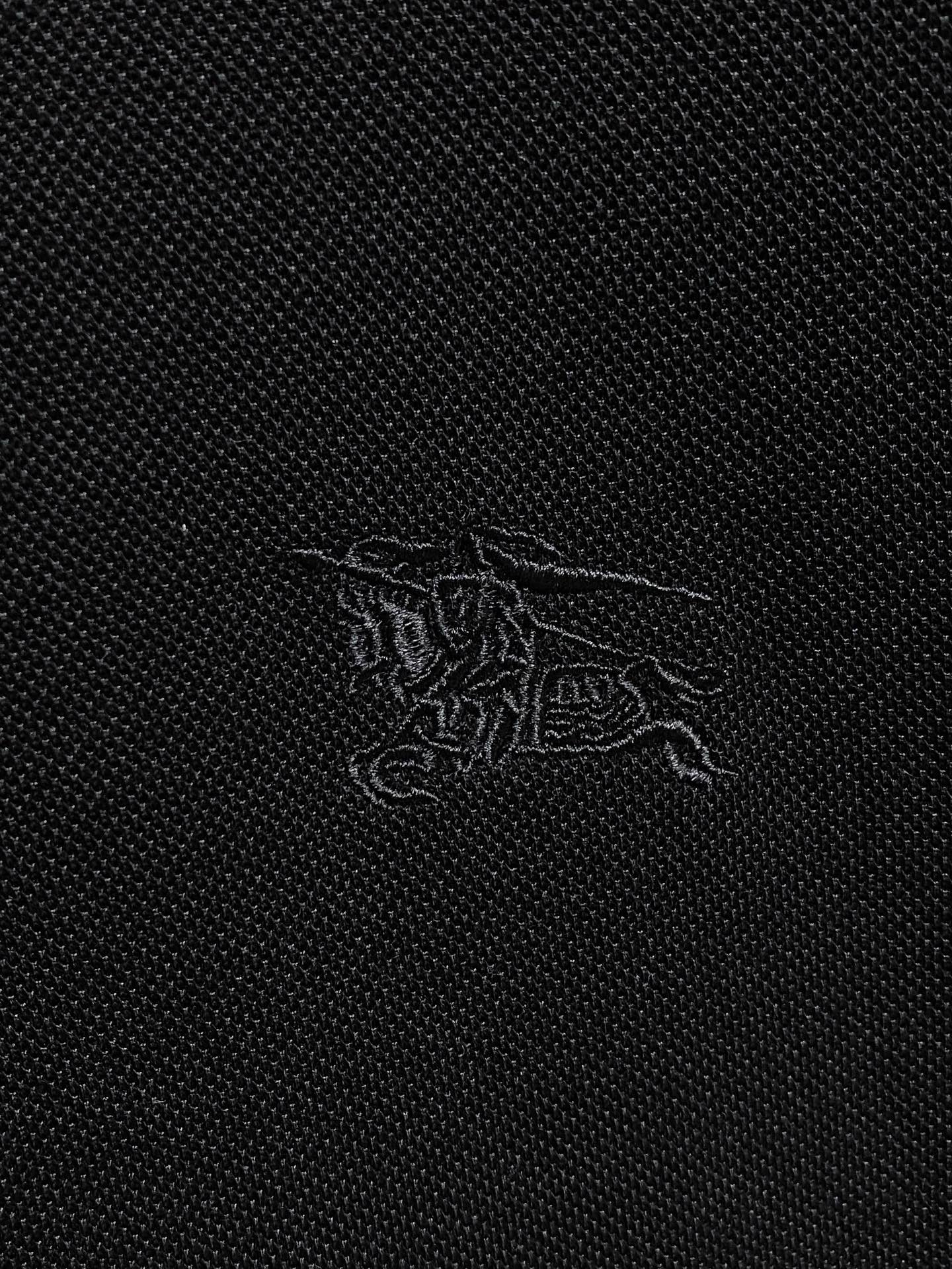  巴宝莉 2025ss夏季新款字母logo男士翻领Polo衫！经典商务男款，高端男装的天花板级别的商务男