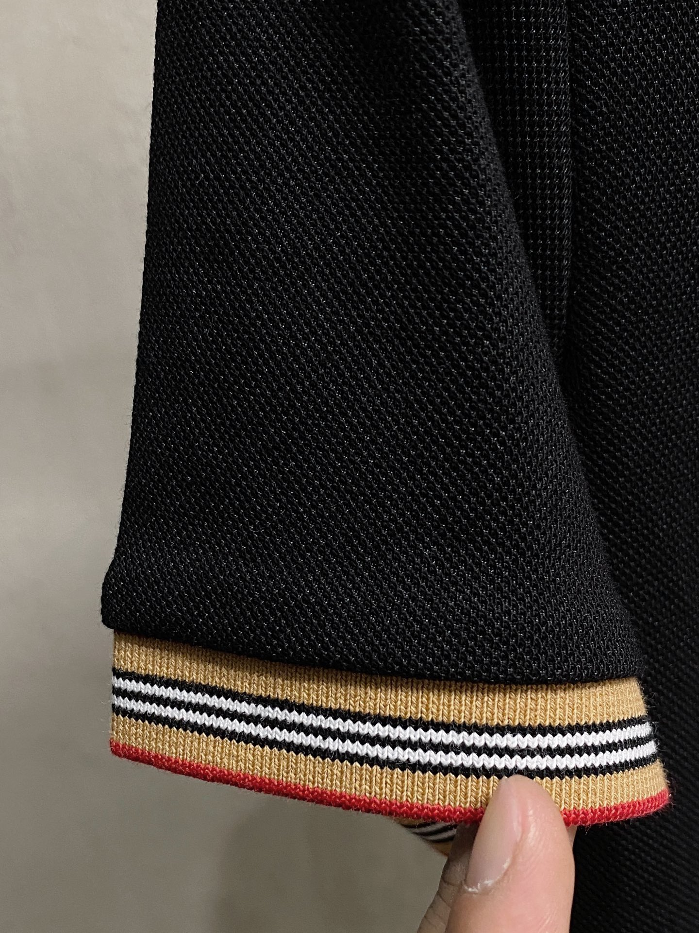  巴宝莉 2025ss夏季新款字母logo男士翻领Polo衫！经典商务男款，高端男装的天花板级别的商务男