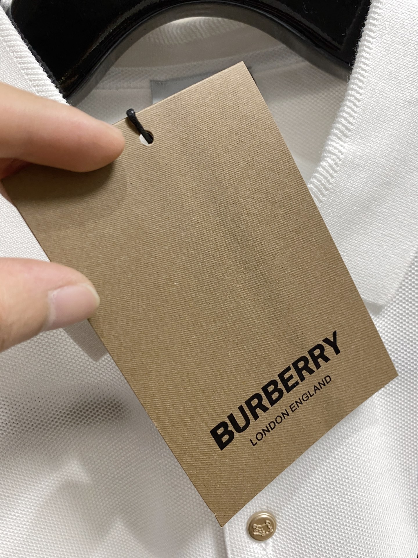  巴宝莉 2025ss夏季新款字母logo男士翻领Polo衫！经典商务男款，高端男装的天花板级别的商务男