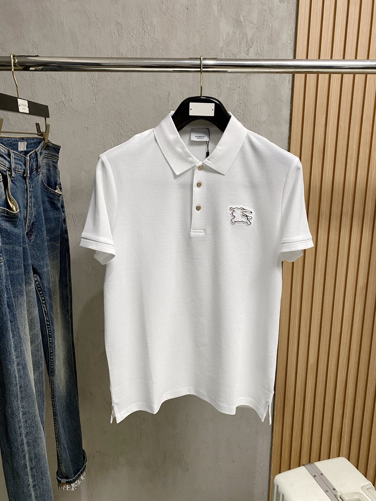  巴宝莉 2025ss夏季新款字母logo男士翻领Polo衫！经典商务男款，高端男装的天花板级别的商务男