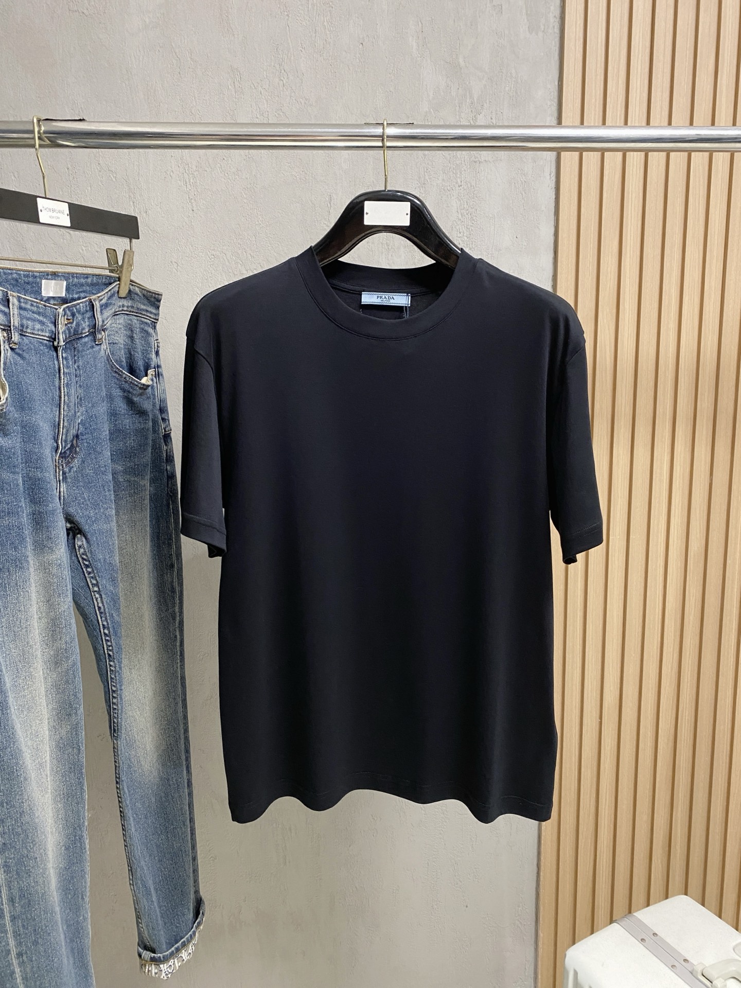 普拉达2025春夏新款男女同款👫短袖T恤，最新款全网独家...