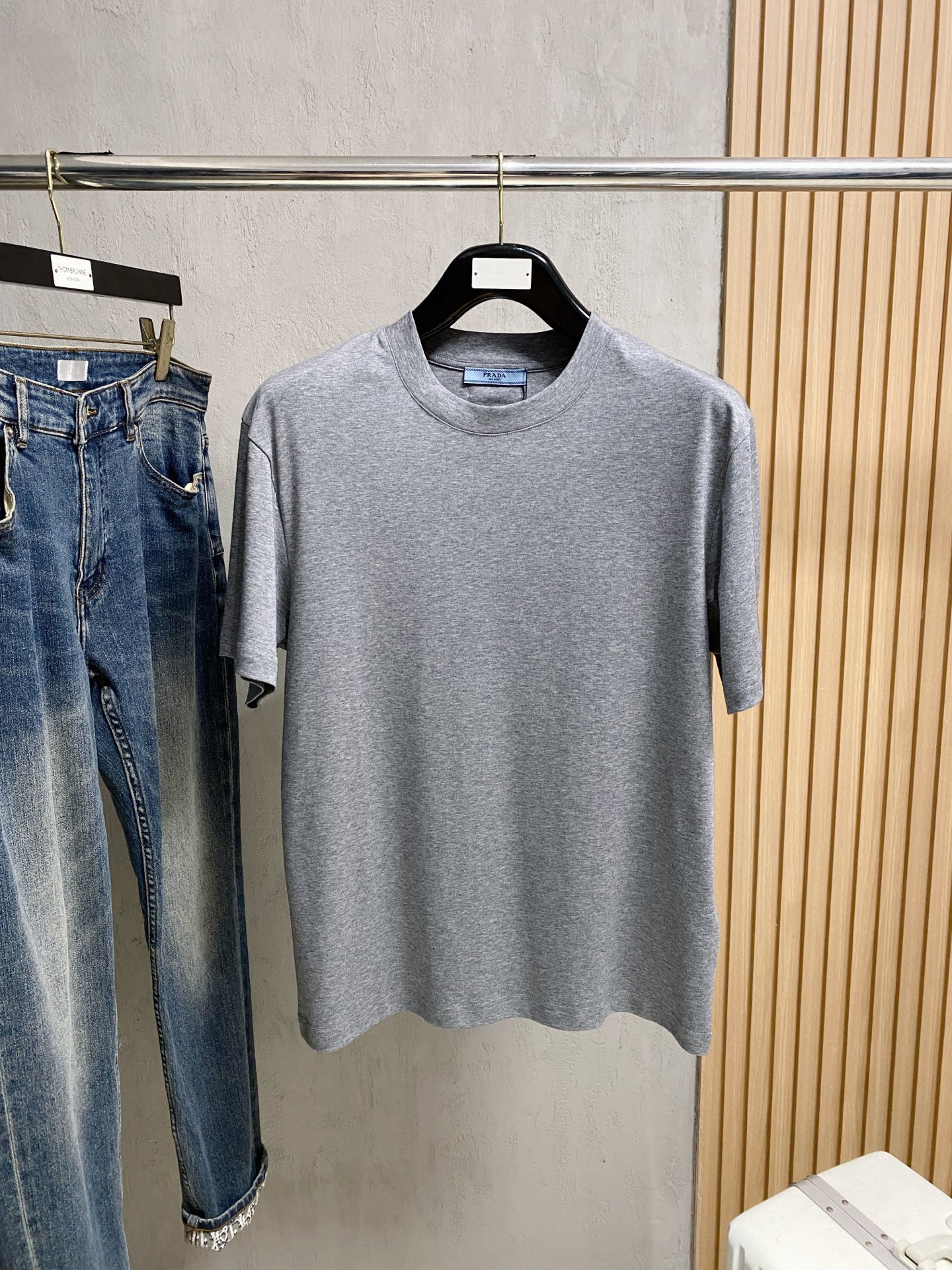 普拉达2025春夏新款男女同款👫短袖T恤，最新款全网独家...