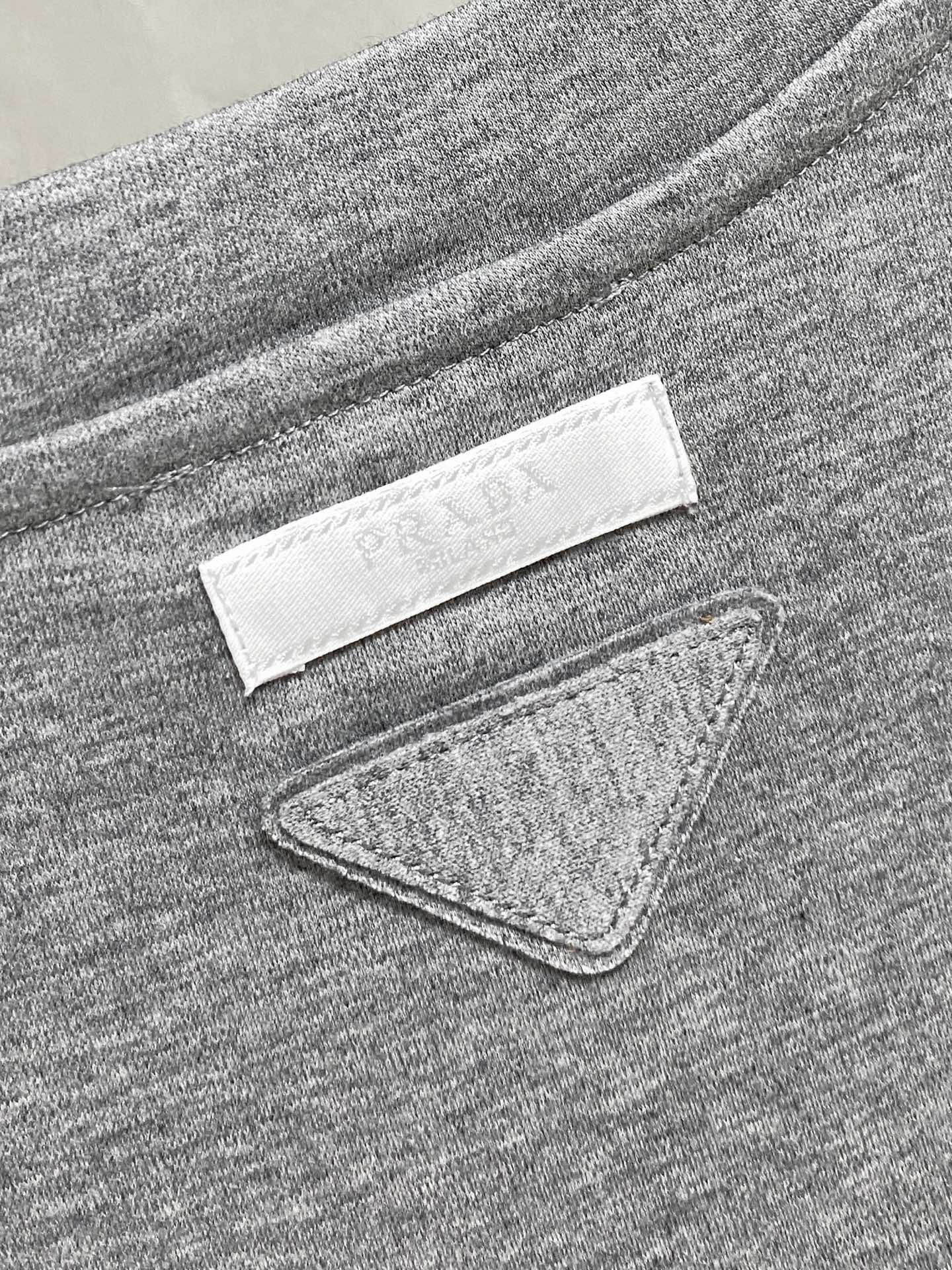 Prada  T恤服装,男,女 8