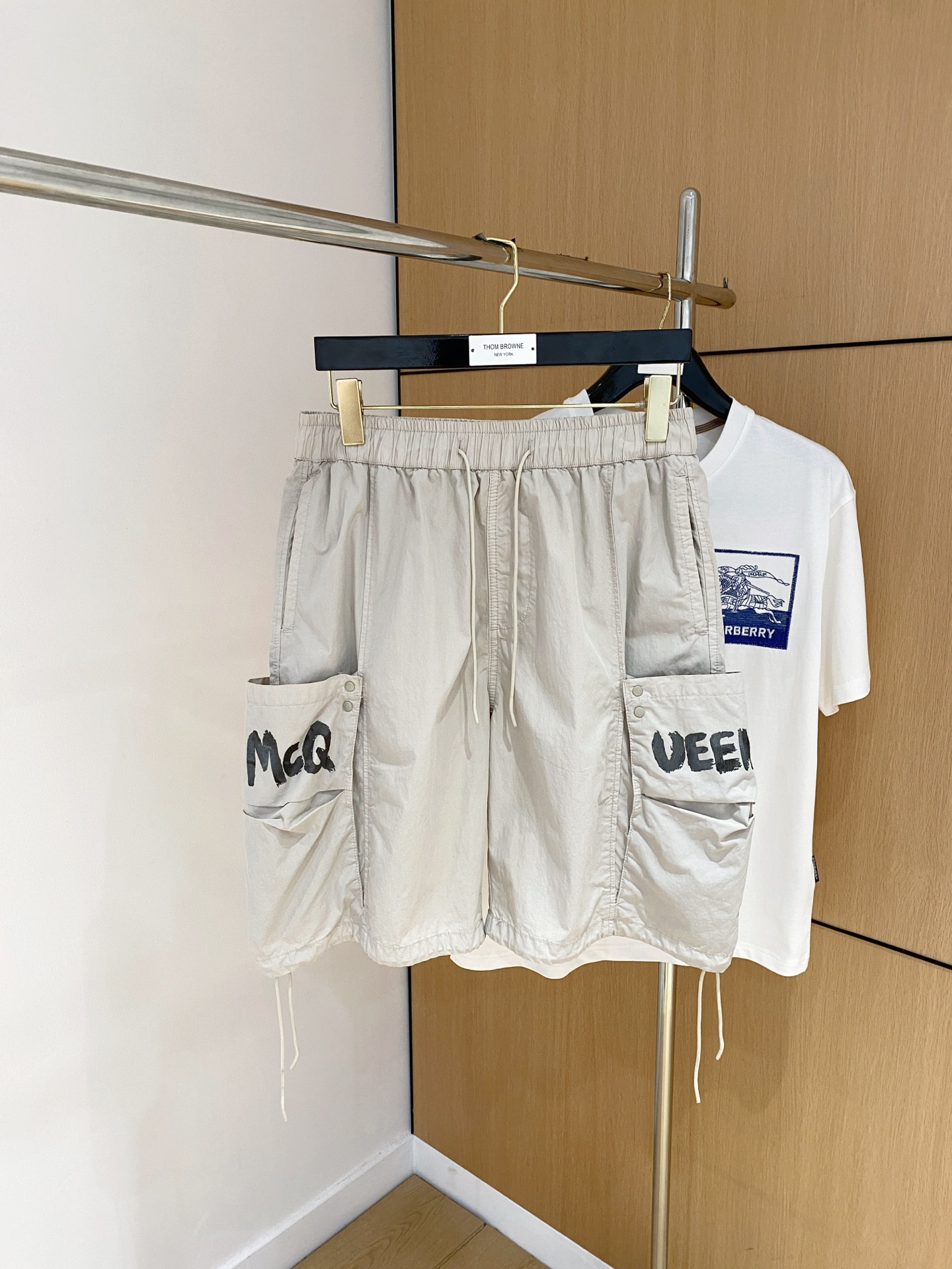 High-End Quality Men’s Recreational Shorts for Spring/Summer 2025: Customized Originals with Clear Detail. - 图片 1