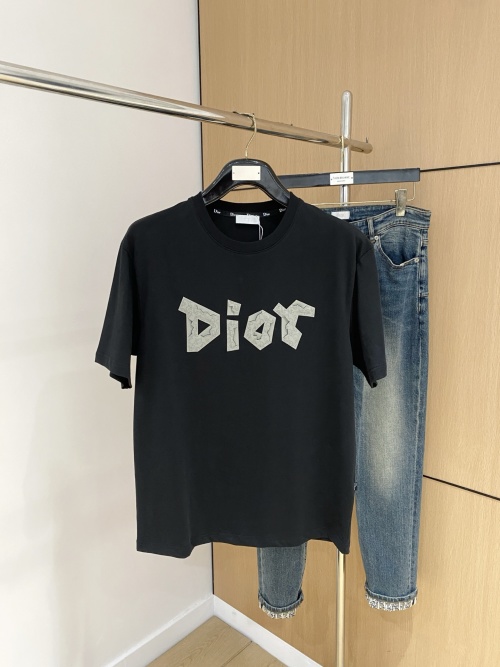 Dior 2025 Summer Short Sleeve T-Shirt Artistic Series Cotton Unisex 1 Dior 2025 Summer Short Sleeve T-Shirt Artistic Series Cotton Unisex