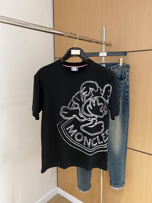 Moncler 2025 Summer New Short-Sleeve T-Shirt, Artistic Series, Cotton Fabric 1 Moncler 2025 Summer New Short-Sleeve T-Shirt, Artistic Series, Cotton Fabric