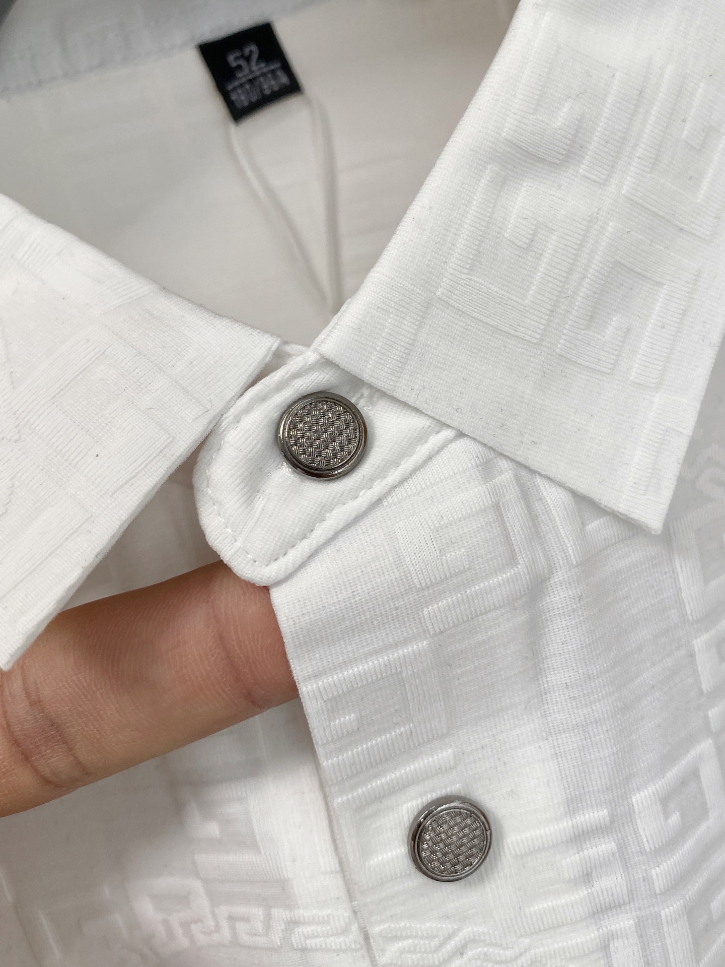 P纪梵希25ss春夏【新品】定制蚕丝面料丝滑透气！时尚经典翻领Polo短袖时尚单品设计，更加时尚舒适，高