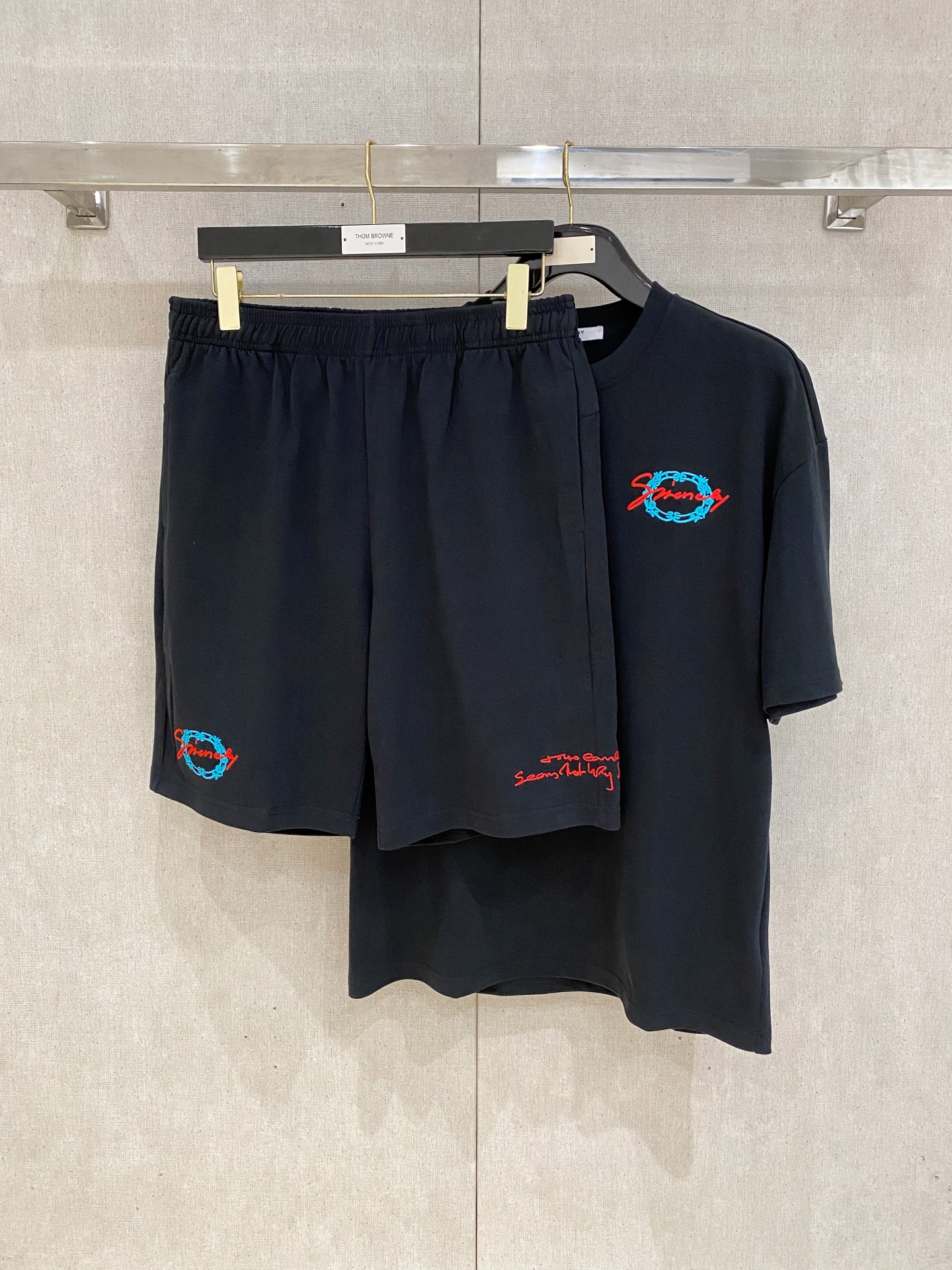 Givenchy Cotton Short Sleeve T-Shirt & Shorts Set - Heavyweight Embroidery 6 i1748358307794 2439 0 4