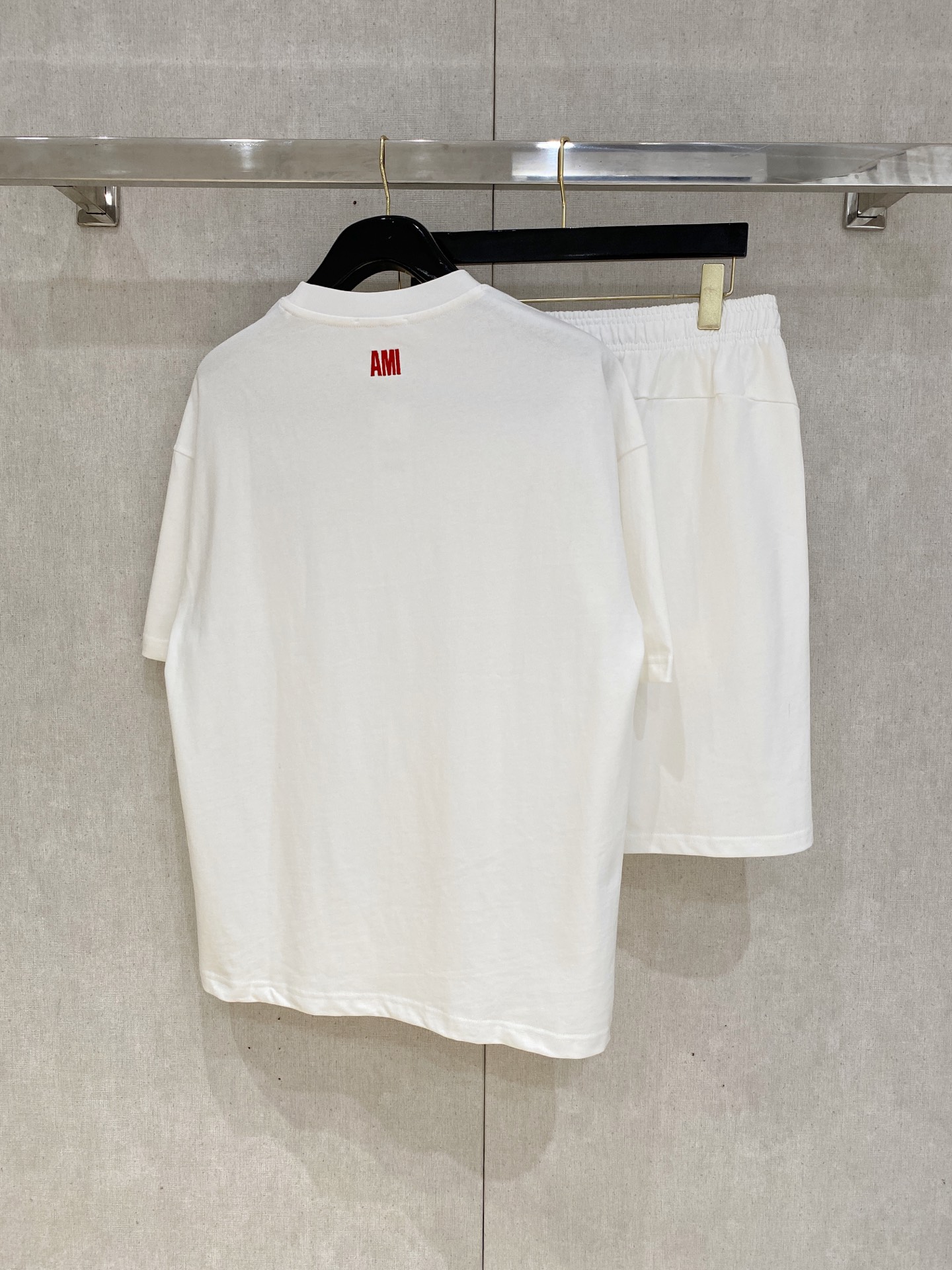 Ami Alexandre Mattiussi Heavyweight Cotton Tee & Shorts Set - Unisex 10 i1748358576520 4667 0 8