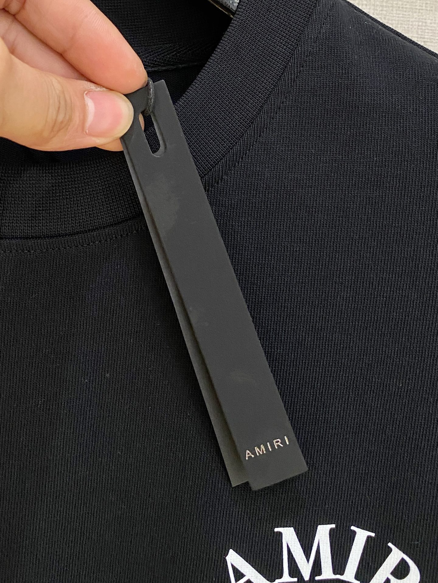 “330g Heavy-Pound Amiri Amir T-Shirts Suit | Stereo Printing | Gender-Neutral | Black & White | S-XL” - 图片 3