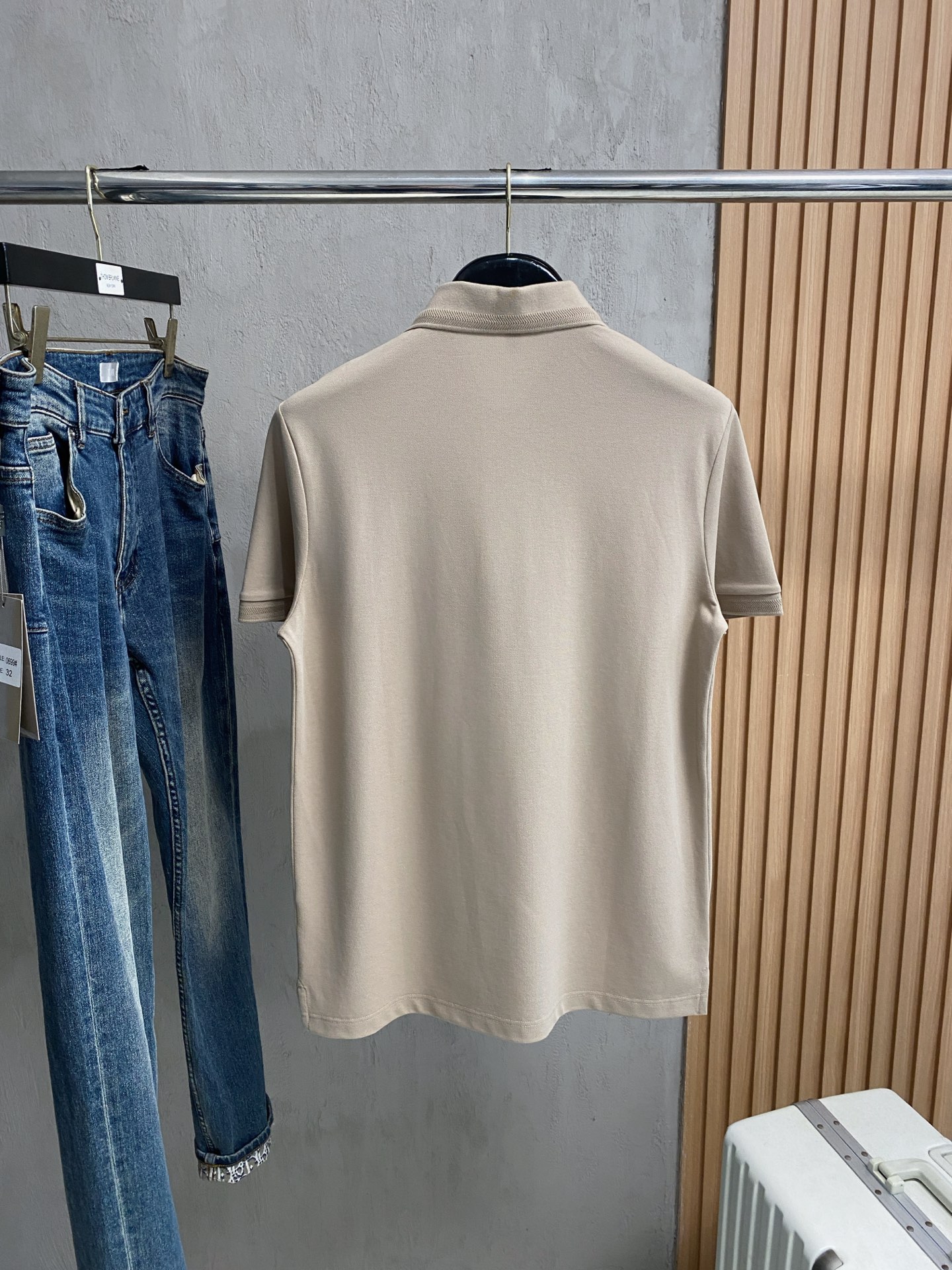 P巴宝莉25SS新款春夏短袖翻领T恤Polo，最高版本客供定制高端朱地面料简单时尚款，拼色螺纹超级好看！