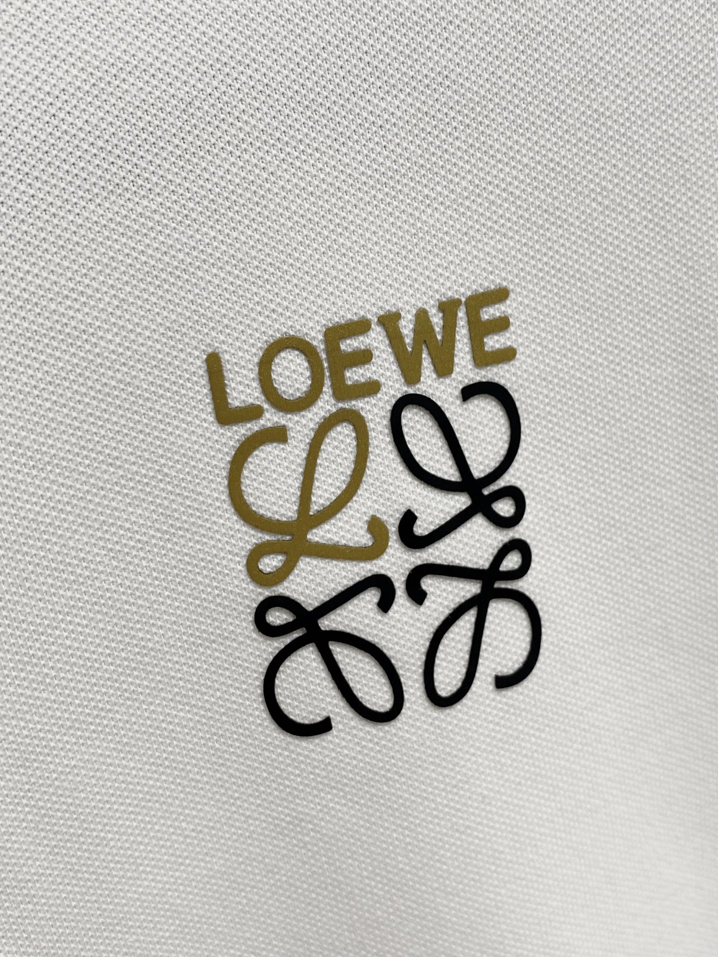 P罗意威25SS新款春夏短袖翻领T恤Polo，最高版本客供定制高端朱地面料简单时尚款，拼色螺纹超级好看！