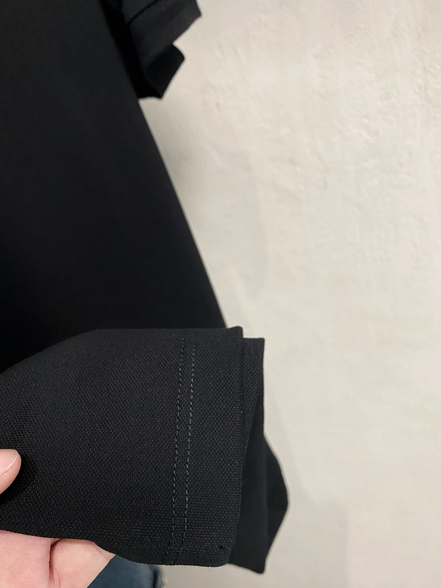 P巴宝莉25SS新款春夏短袖翻领T恤Polo，最高版本客供定制高端朱地面料简单时尚款，拼色螺纹超级好看！