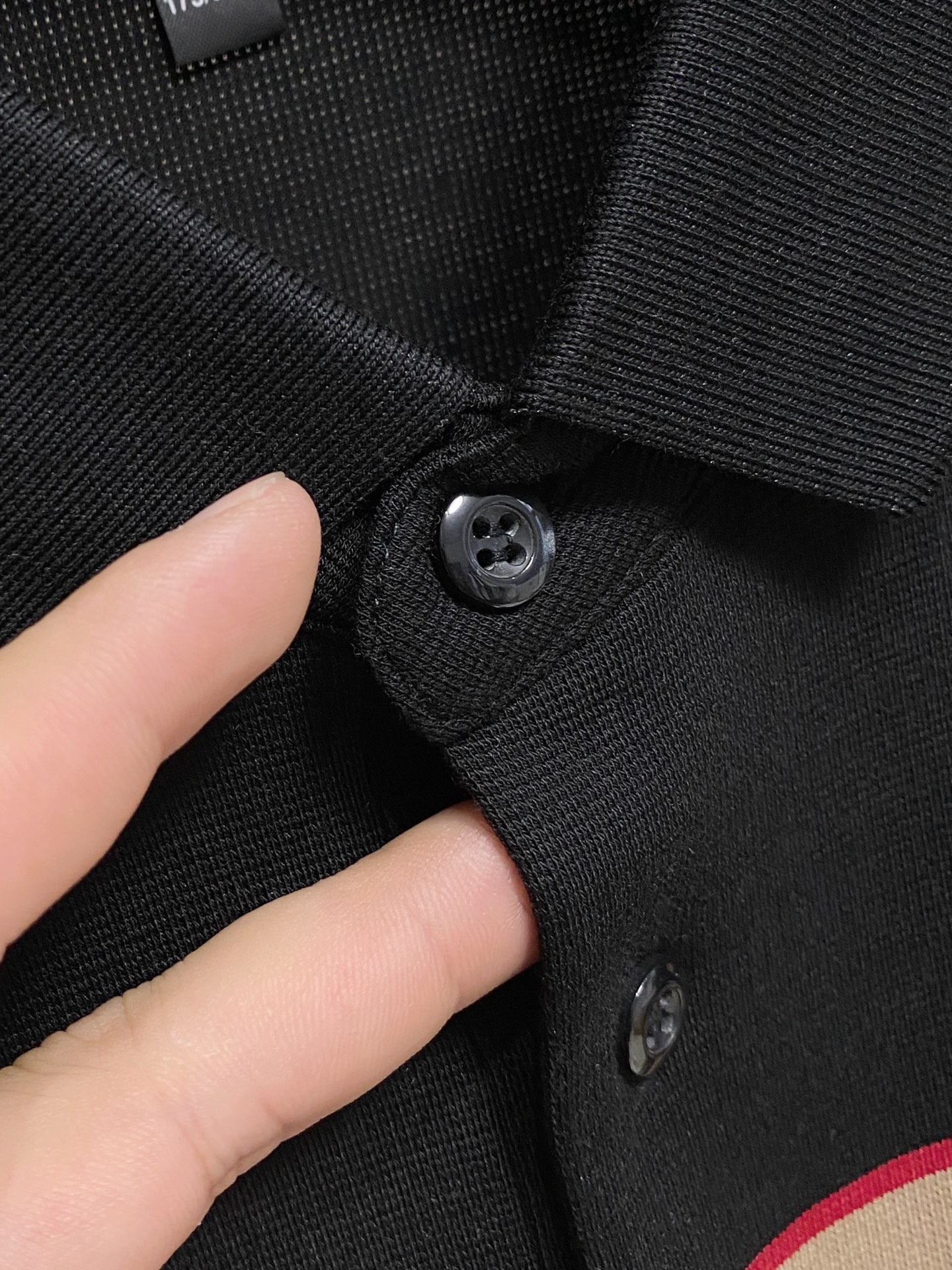 P巴宝莉25SS新款春夏短袖翻领T恤Polo，最高版本客供定制高端朱地面料简单时尚款，拼色螺纹超级好看！