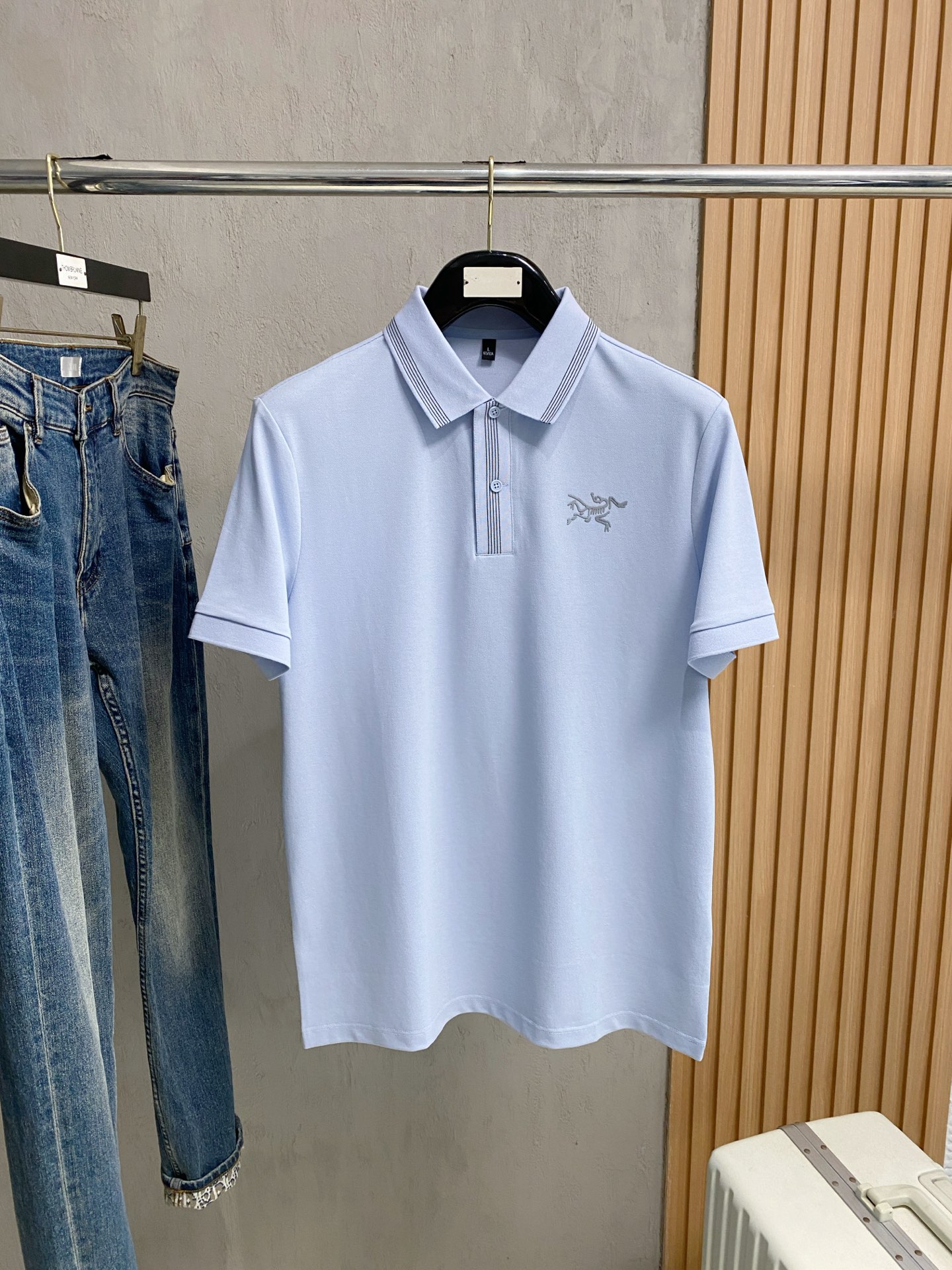 P始祖鸟25SS新款春夏短袖翻领T恤Polo，最高版本客供定制高端朱地面料简单时尚款，拼色螺纹超级好看！
