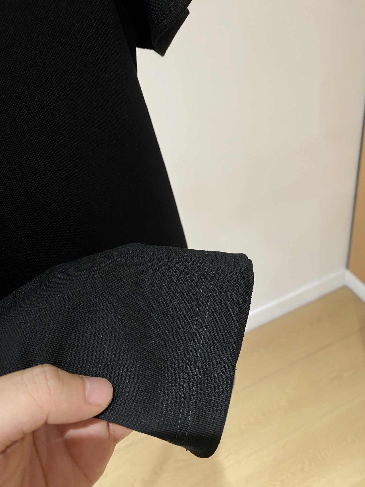 P巴宝莉25SS新款春夏短袖翻领T恤Polo，最高版本客供定制高端朱地面料简单时尚款，拼色螺纹超级好看！