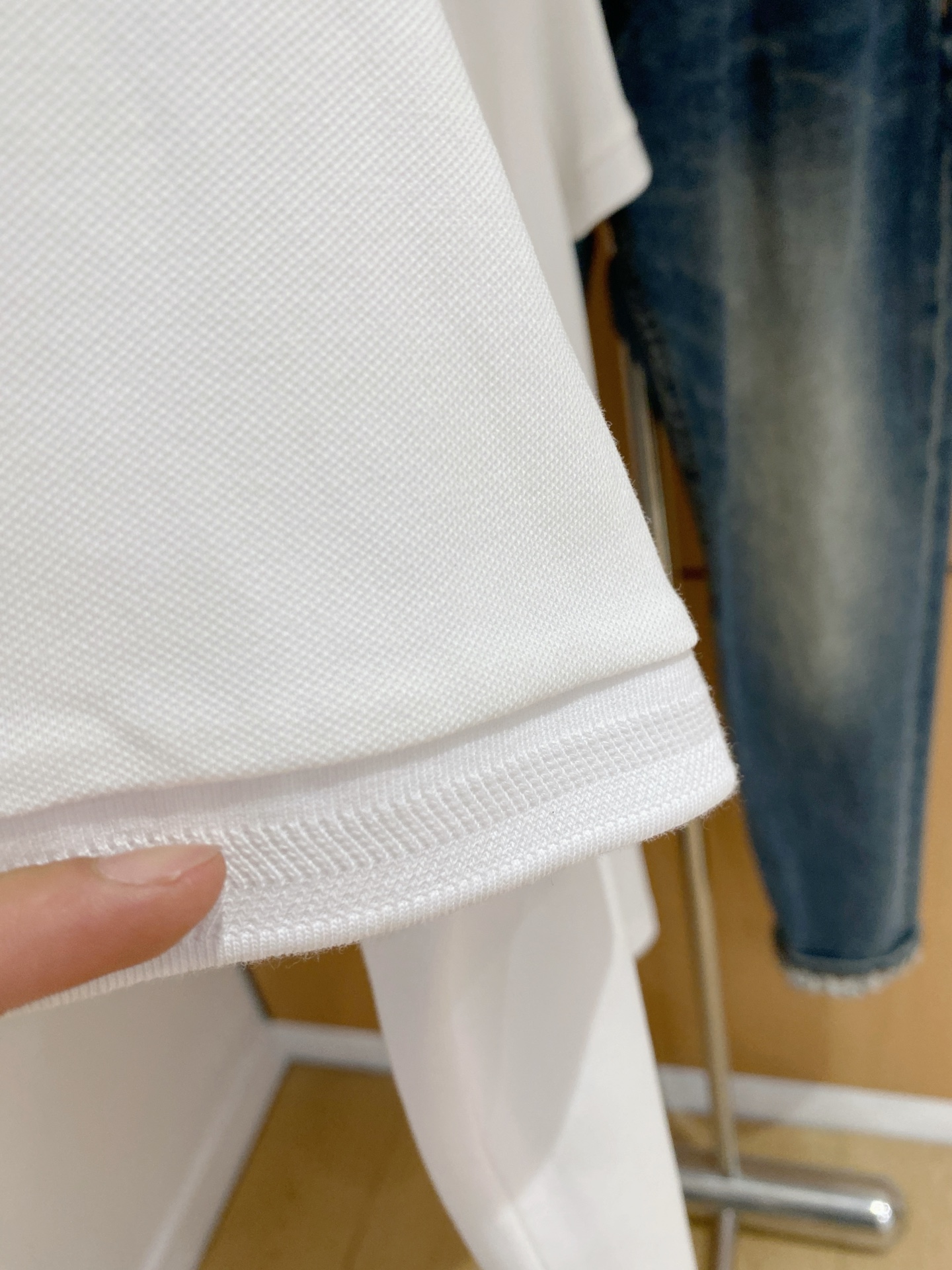 P巴宝莉25SS新款春夏短袖翻领T恤Polo，最高版本客供定制高端朱地面料简单时尚款，拼色螺纹超级好看！