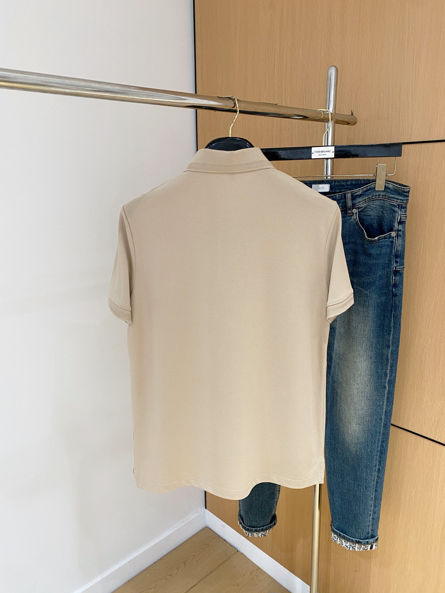 P巴宝莉25SS新款春夏短袖翻领T恤Polo，最高版本客供定制高端朱地面料简单时尚款，拼色螺纹超级好看！