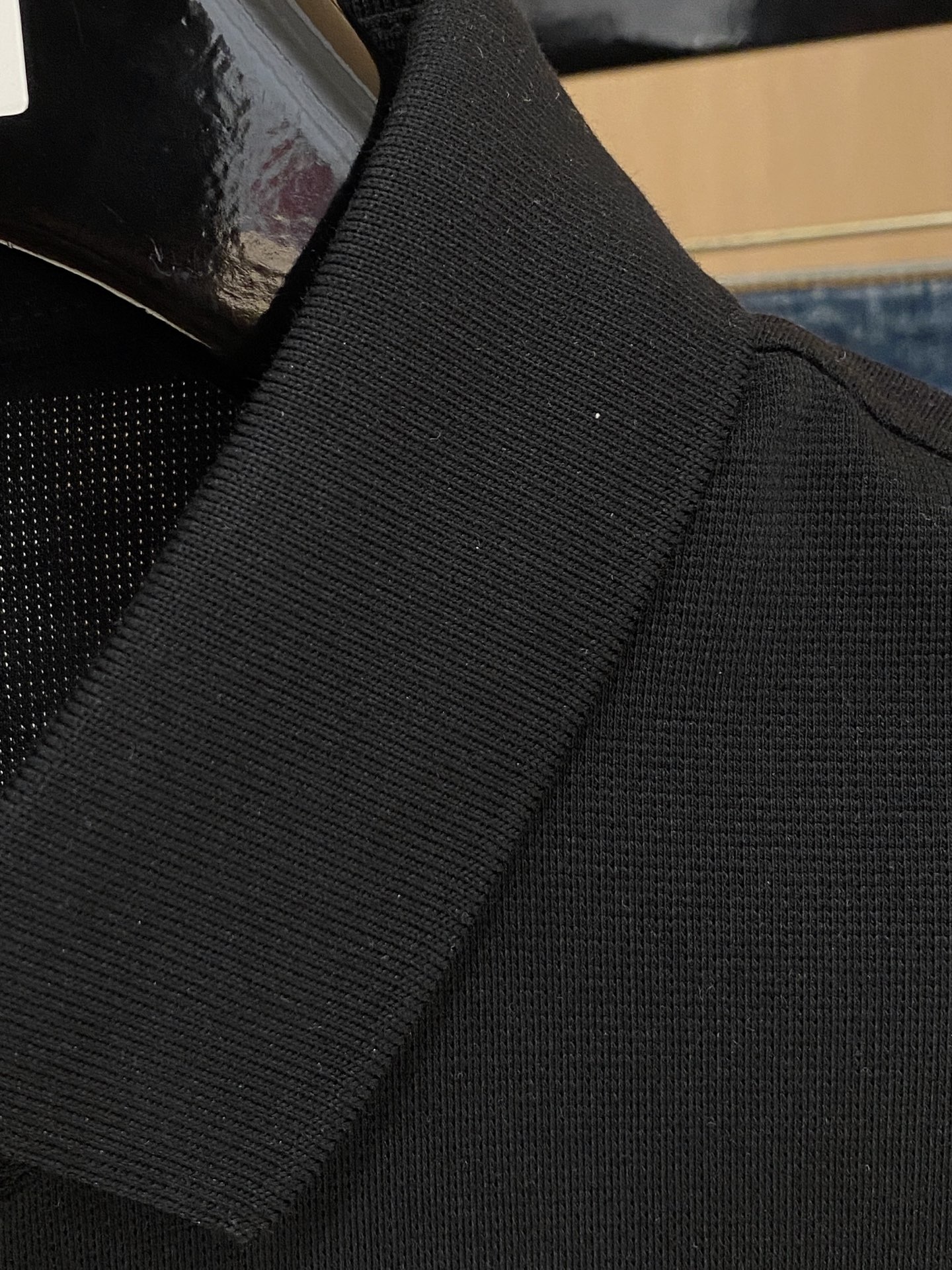 P巴宝莉25SS新款春夏短袖翻领T恤Polo，最高版本客供定制高端朱地面料简单时尚款，拼色螺纹超级好看！