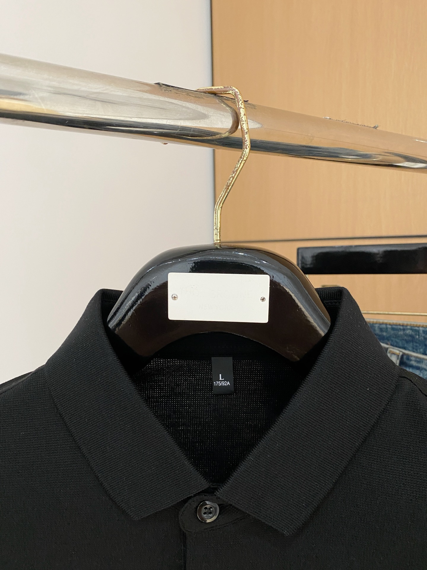 P巴宝莉25SS新款春夏短袖翻领T恤Polo，最高版本客供定制高端朱地面料简单时尚款，拼色螺纹超级好看！