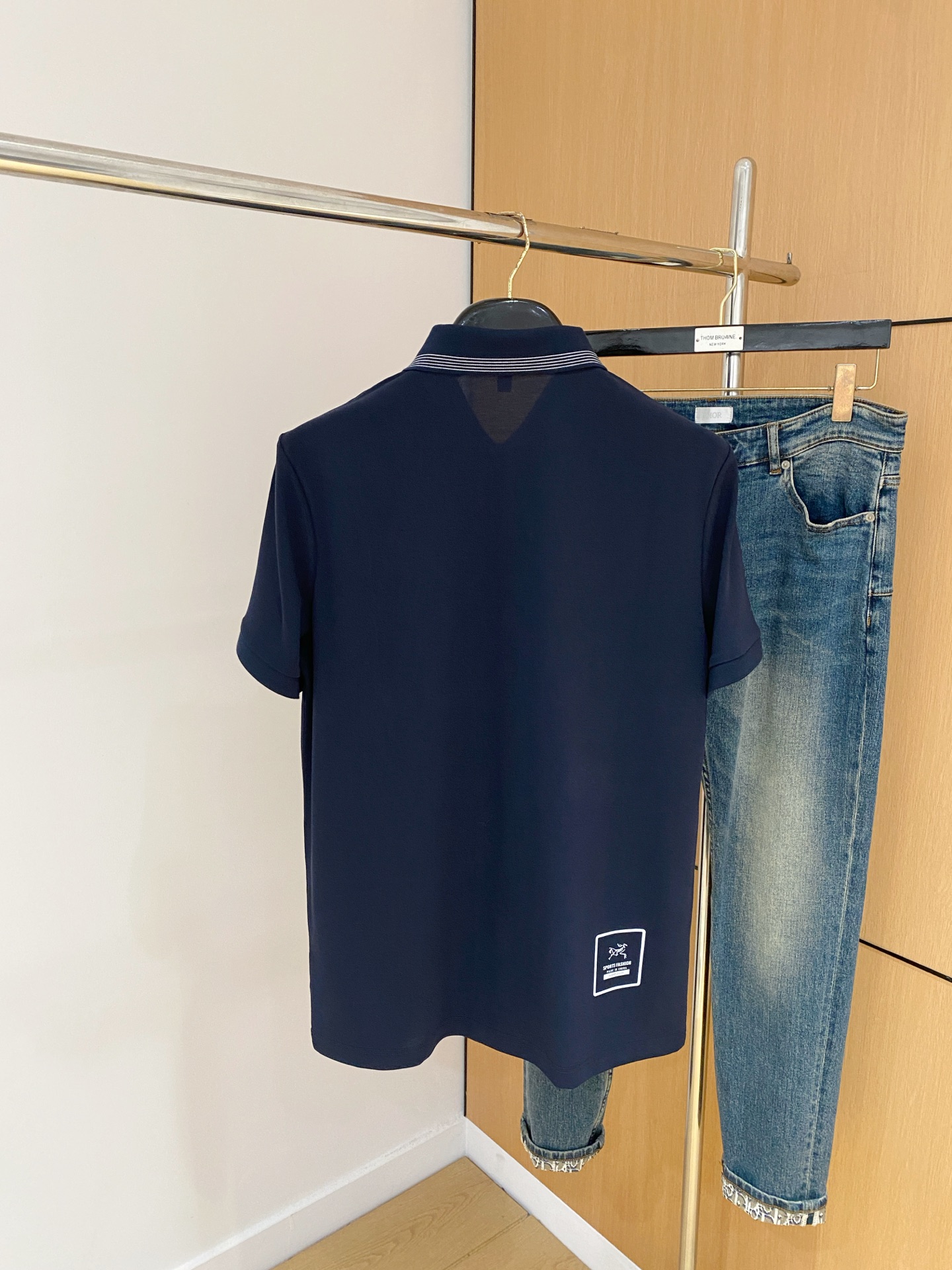 P始祖鸟25SS新款春夏短袖翻领T恤Polo，最高版本客供定制高端朱地面料简单时尚款，拼色螺纹超级好看！