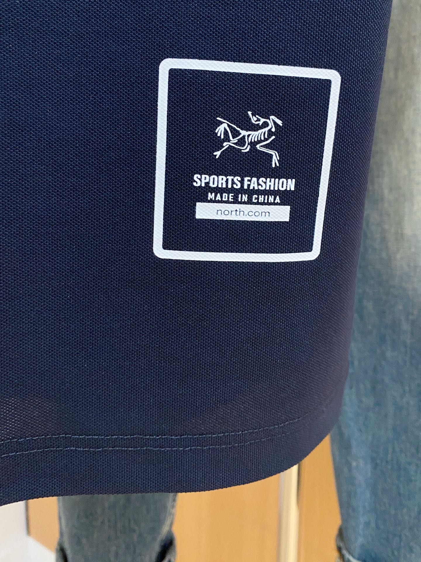 P始祖鸟25SS新款春夏短袖翻领T恤Polo，最高版本客供定制高端朱地面料简单时尚款，拼色螺纹超级好看！