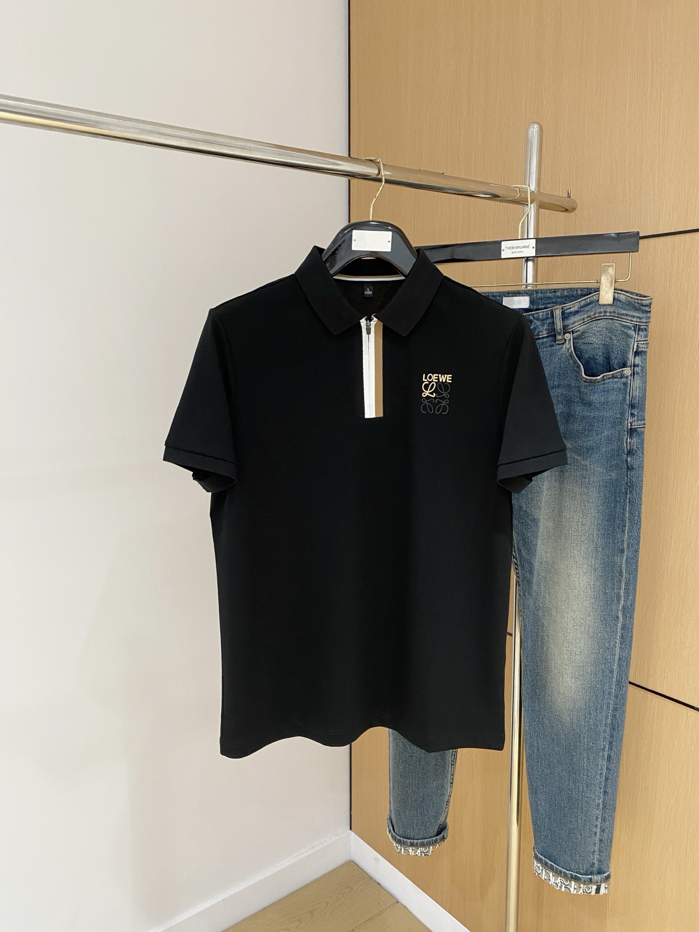 P罗意威25SS新款春夏短袖翻领T恤Polo，最高版本客供定制高端朱地面料简单时尚款，拼色螺纹超级好看！