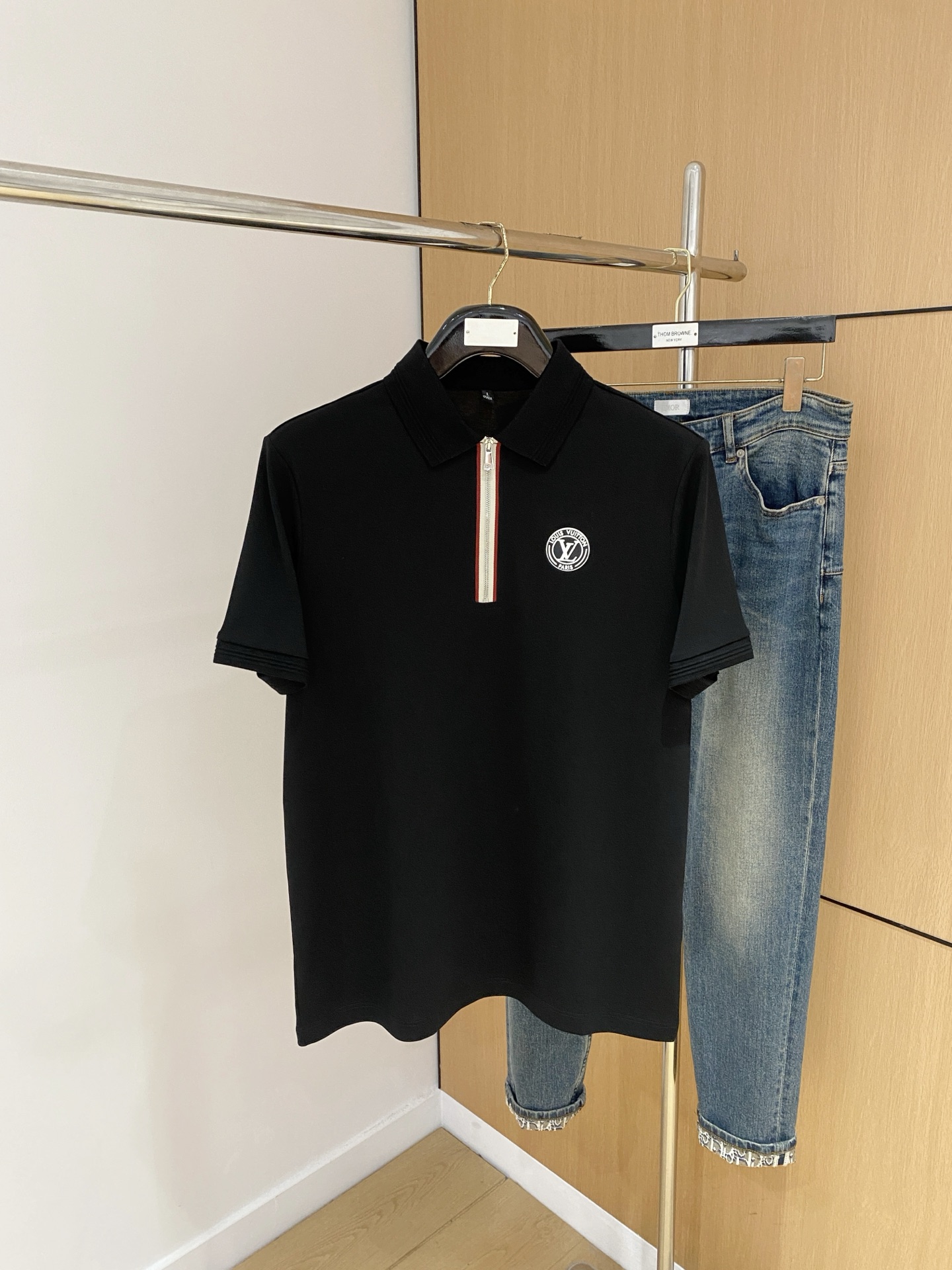 PLV 25SS新款春夏短袖翻领T恤Polo，最高版本客供定制高端朱地面料简单时尚款，拼色螺纹超级好看！