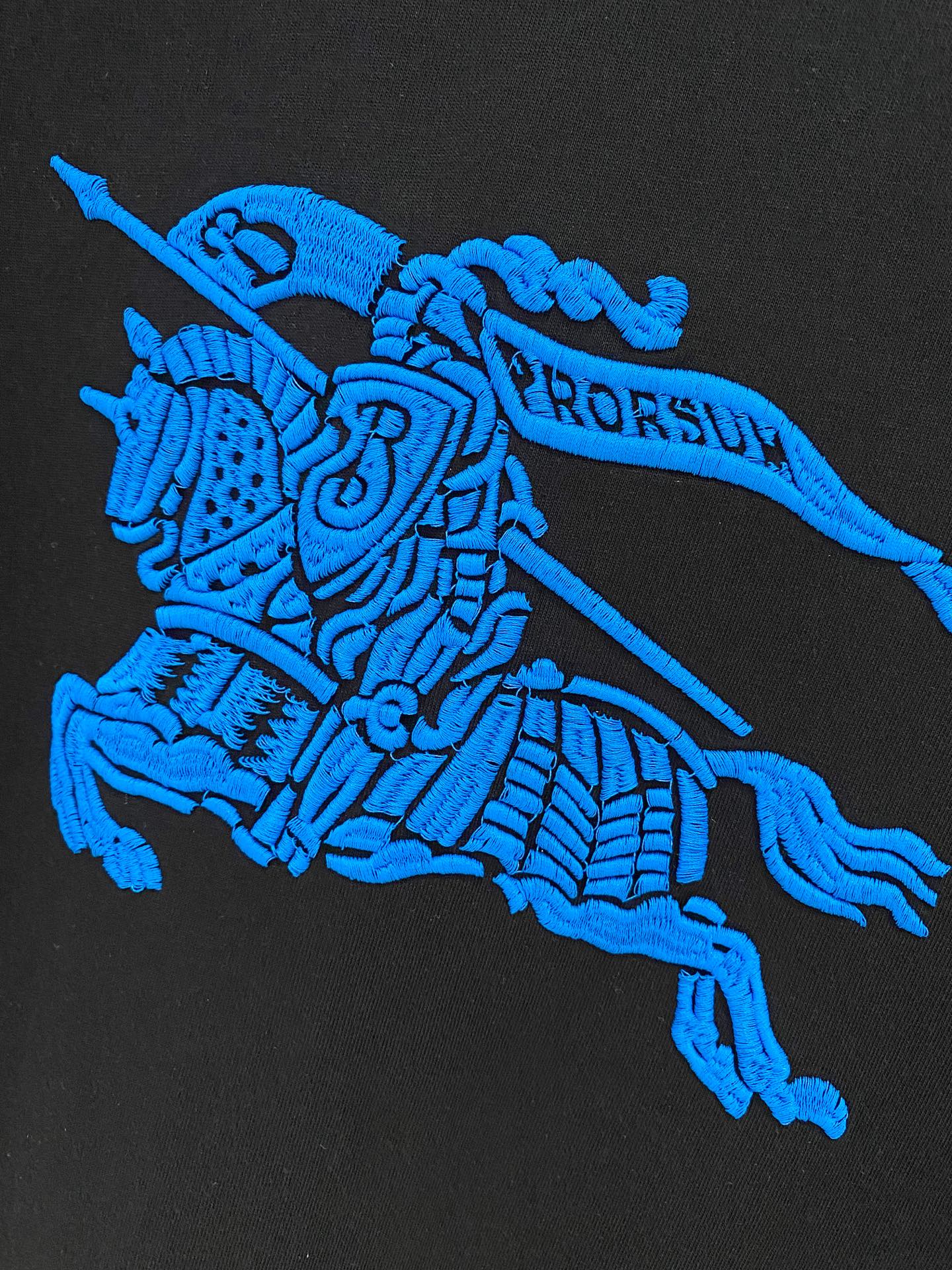 ss巴宝莉纯棉最新面料经典标识图案logo时尚简约潮流短袖，最顶级的品质专柜原单短袖，顶级制作工艺进口面