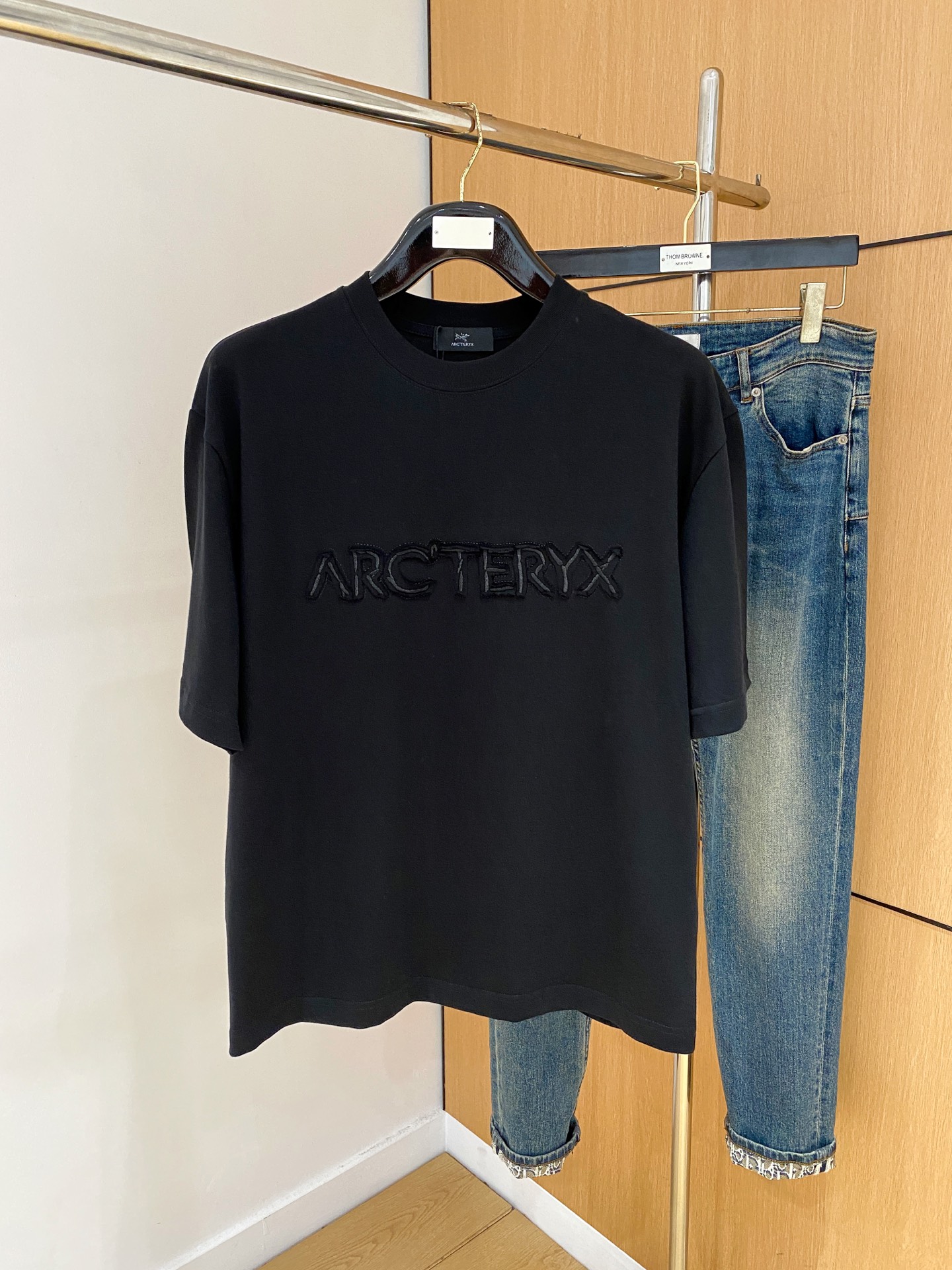 ss始祖鸟纯棉最新面料经典标识图案logo时尚简约潮流短袖，最顶级的品质专柜原单短袖，顶级制作工艺进口面