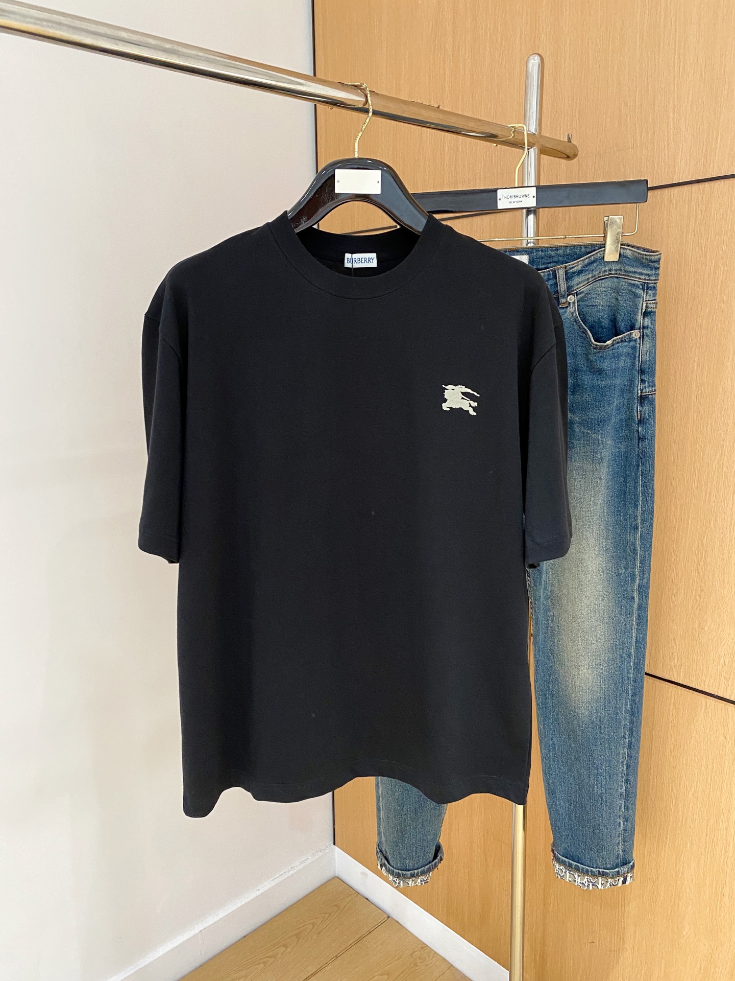 ss巴宝莉纯棉最新面料经典标识图案logo时尚简约潮流短袖，最顶级的品质专柜原单短袖，顶级制作工艺进口面